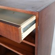Table de chevet en teck de design danois des années 1960.