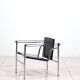 Fauteuil « lc1 » de charlotte perriand pour le corbusier, édités par cassina