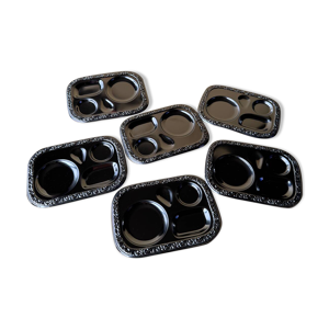 6 assiettes en métal