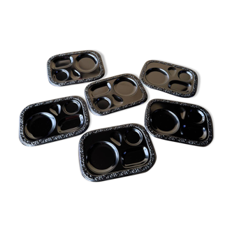 A set of 6 vintage breakfast metal plates