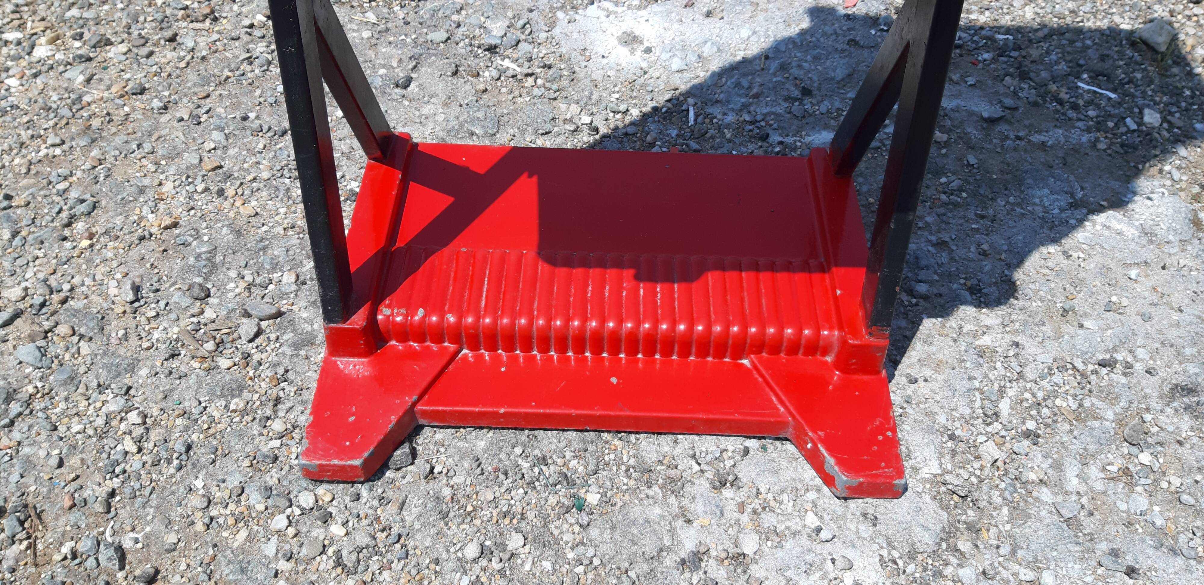 BRABO Candy Dispenser