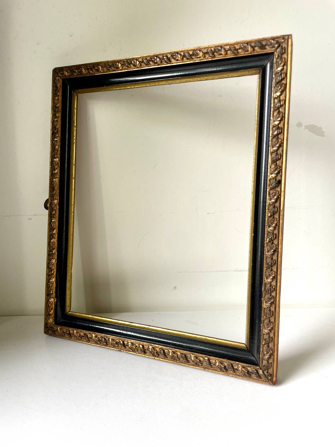Antique wood frame Black & gilded border 28.5 cm x 24 cm