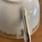 Pair of Bayonne porcelain cups and saucers
