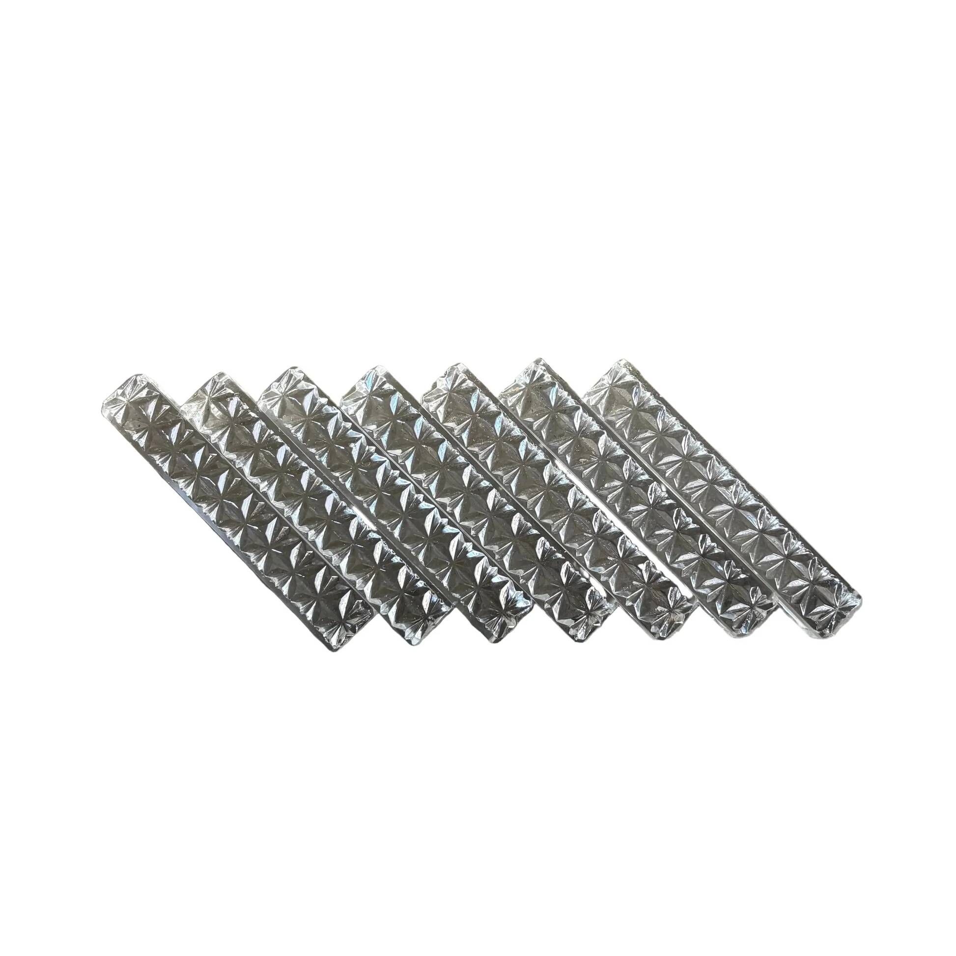 7 moulded glass knife rests