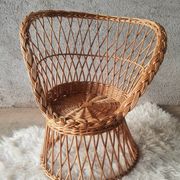 Fauteuil en osier pour enfant style emmanuelle