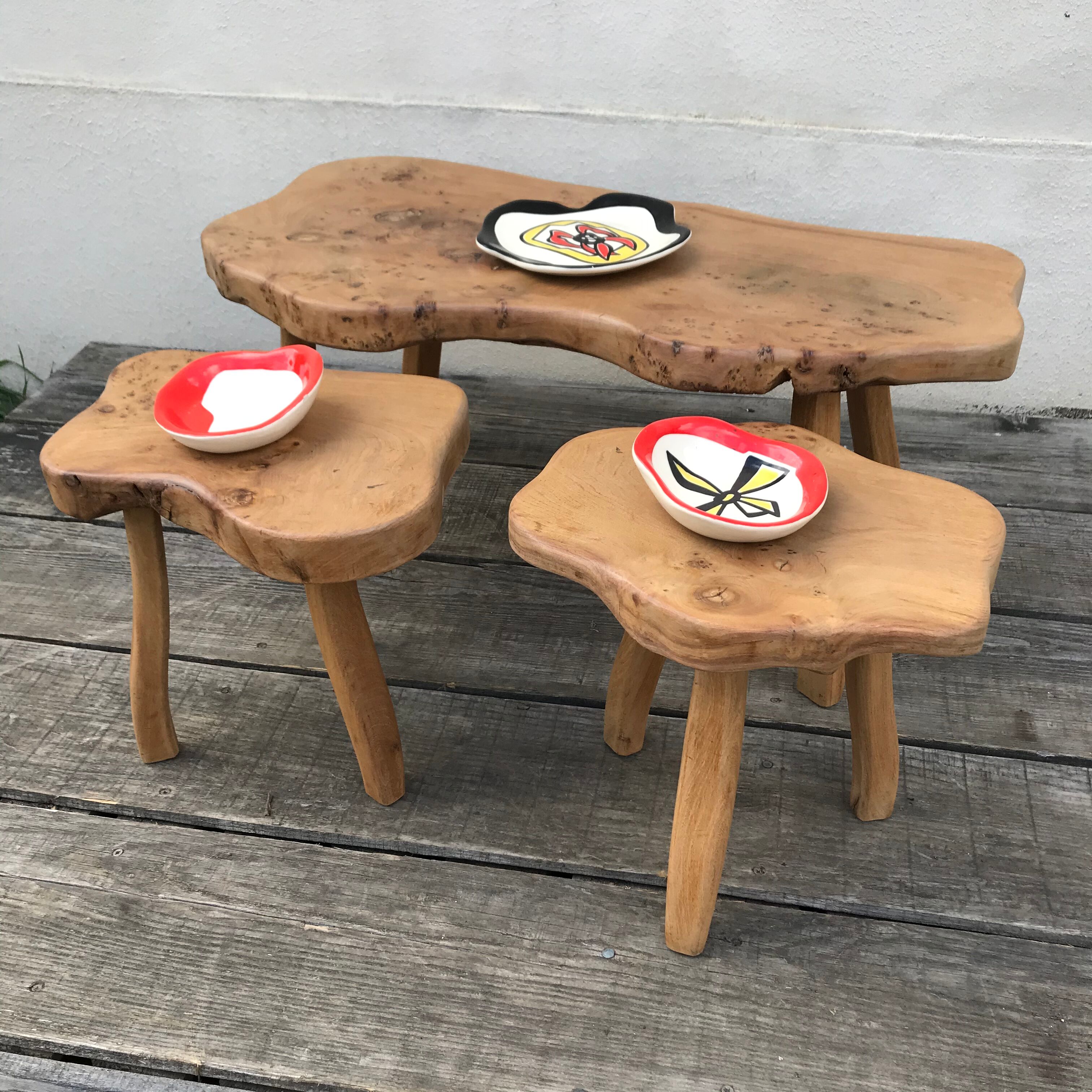Vintage brutalist coffee table 70 and its 2 stools