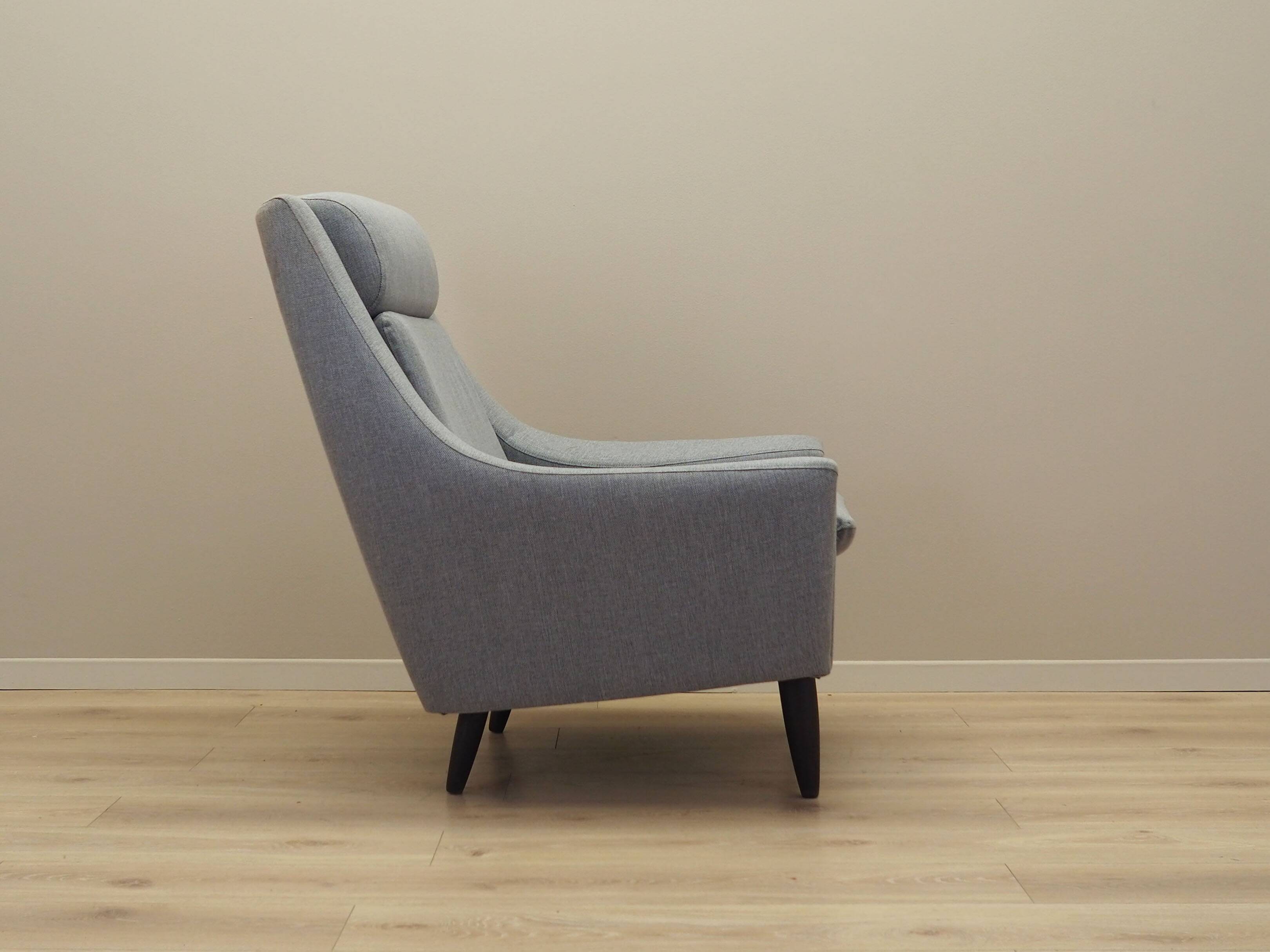 Fauteuil gris, design danois, années 1970, production : Danemark