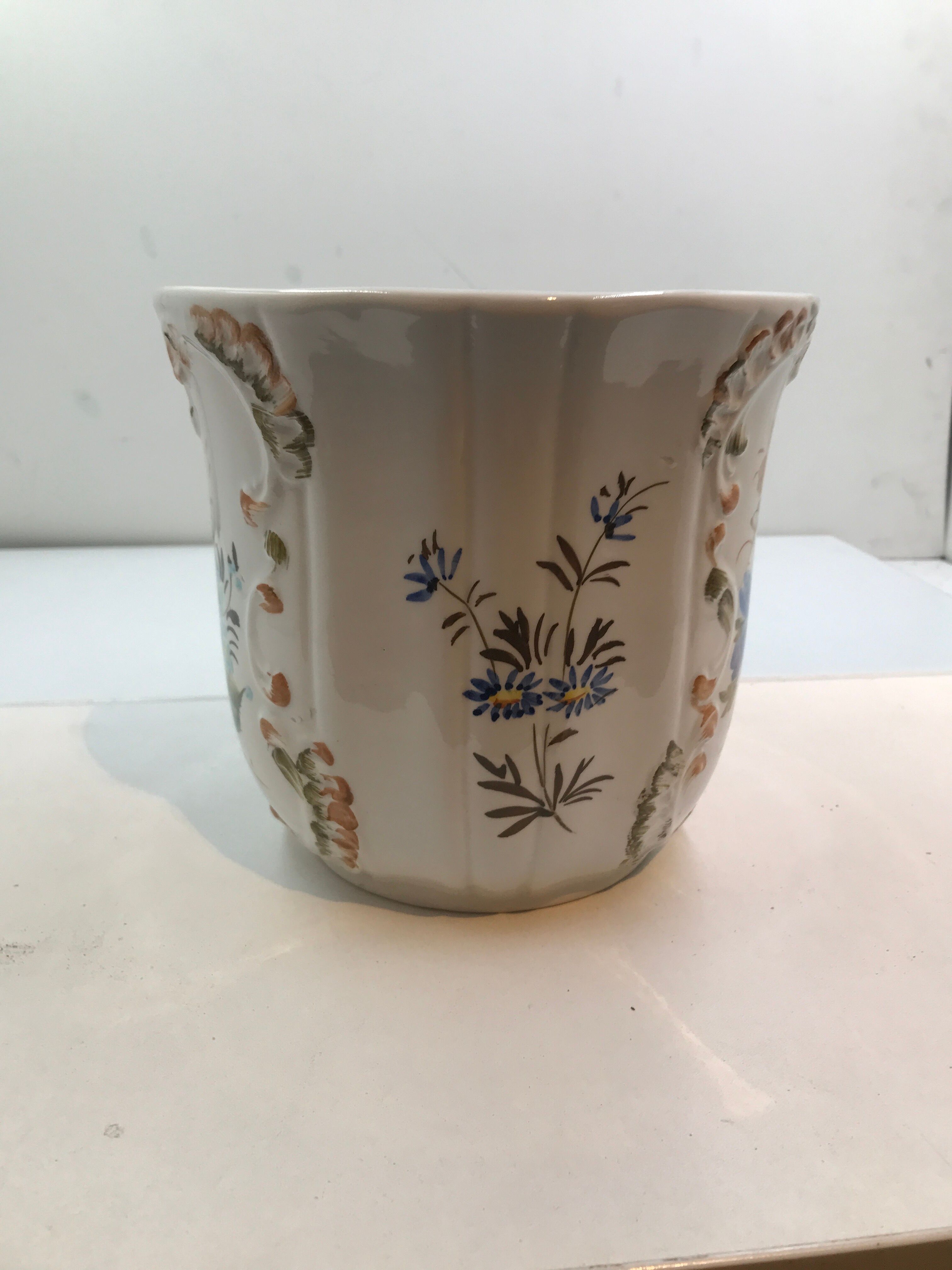 Earthenware pot cover