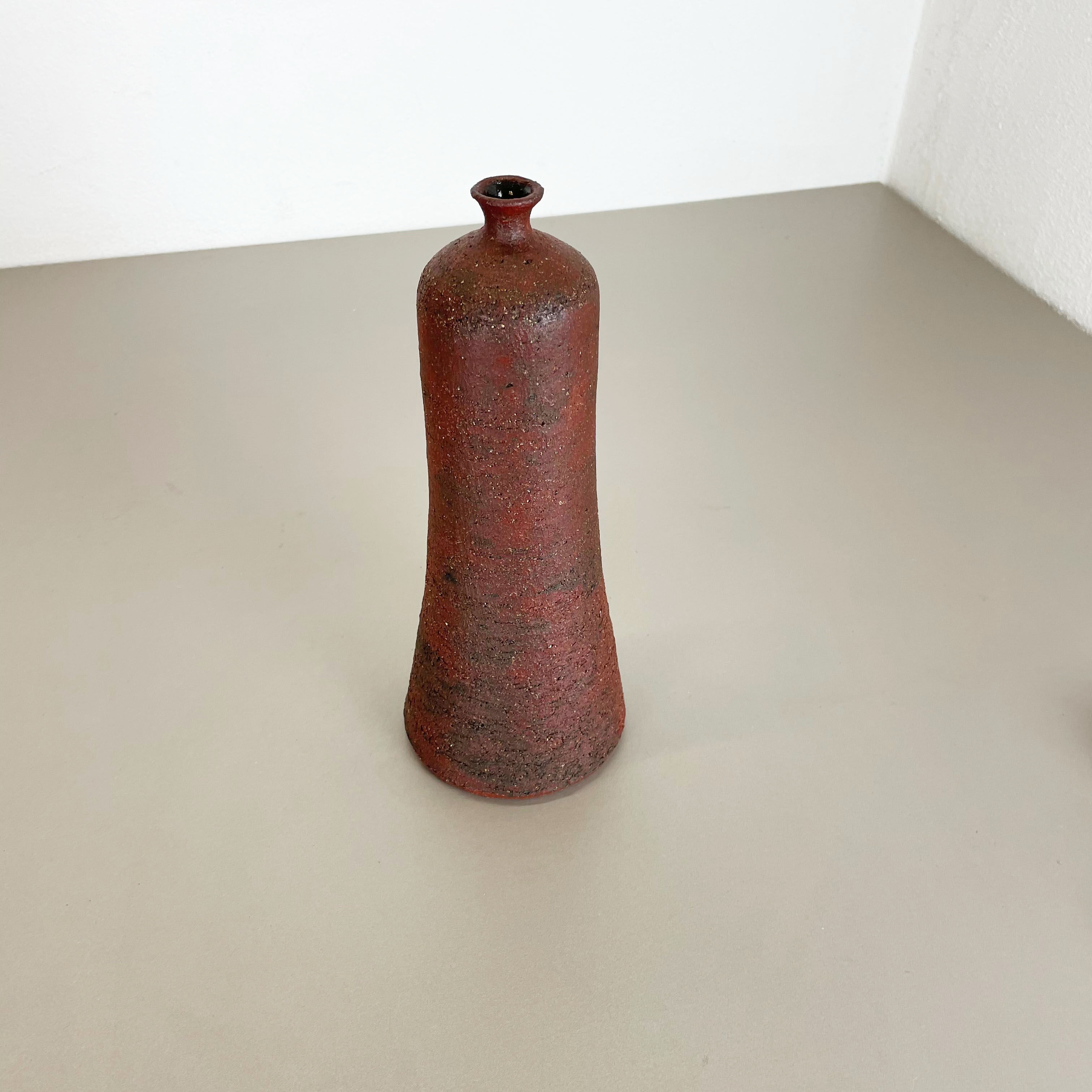Vase abstrait en céramique rouge de studio par Gerhard Liebenthron, Allemagne, années 1970