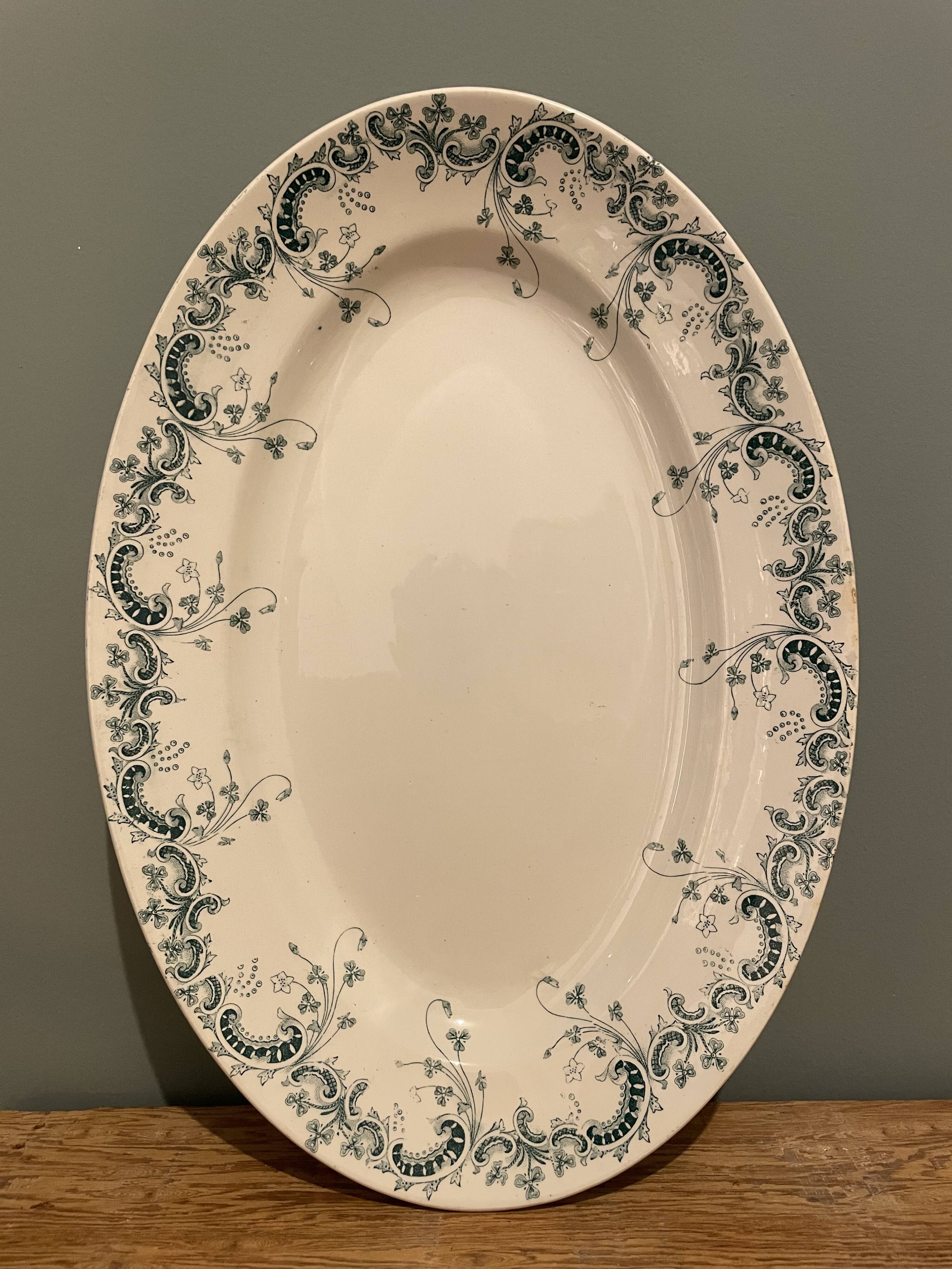 Flat Iron Earth XIXth, Byzantine model, Earthenware St Amand and Hamage