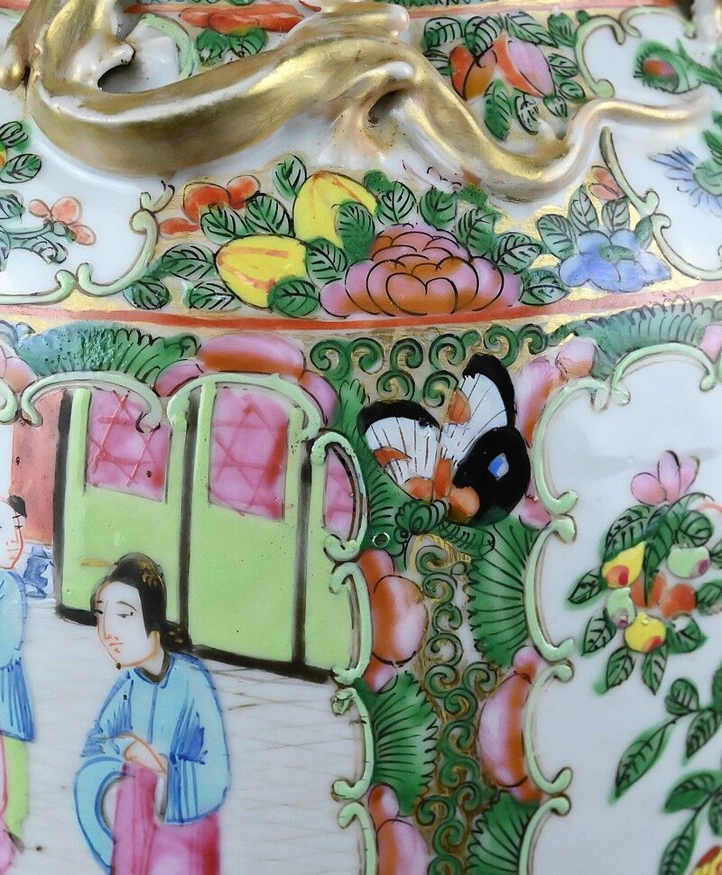 Important Canton porcelain vase, China – late 19th century