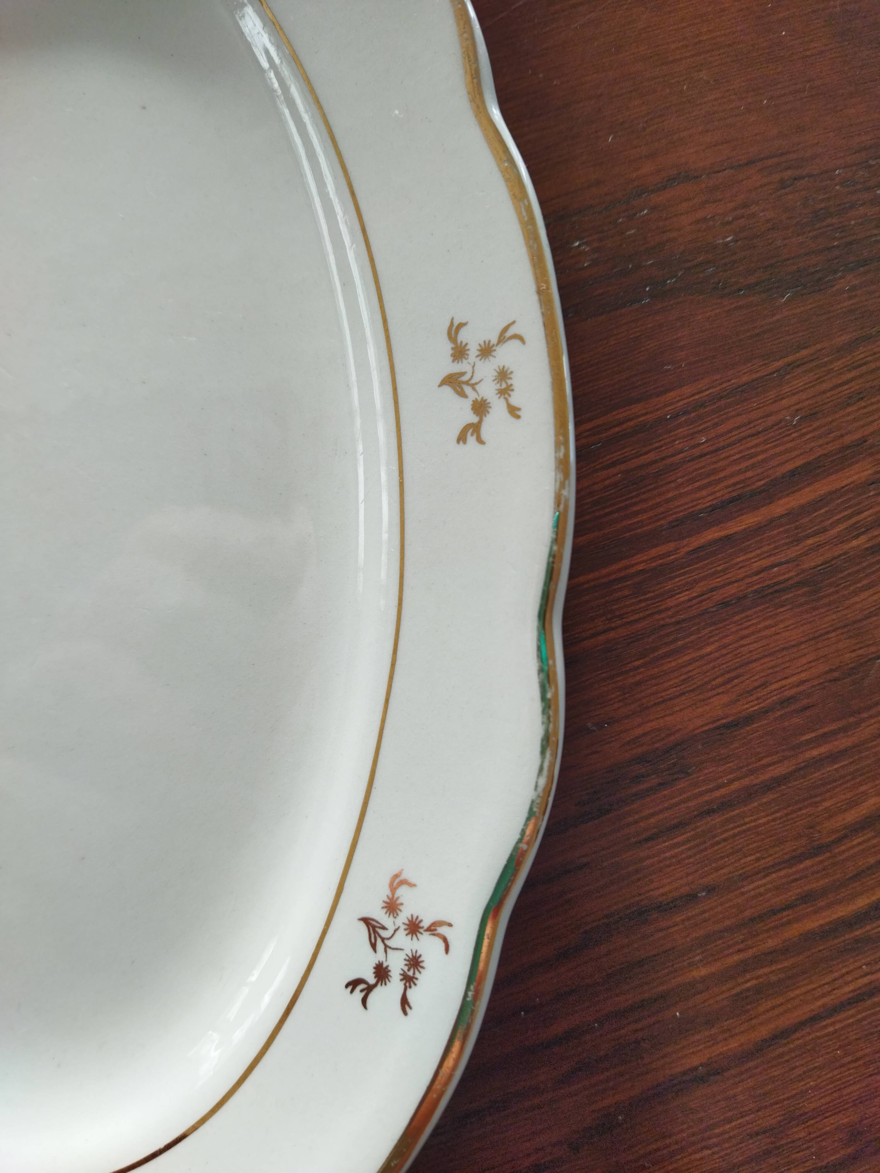Raviers Villeroy & Boch Mettlach ivory and gold, model 7101
