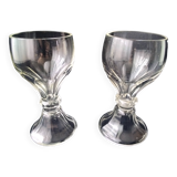 2 Verres anciens forme gondole , côtes plates , jambe creuse