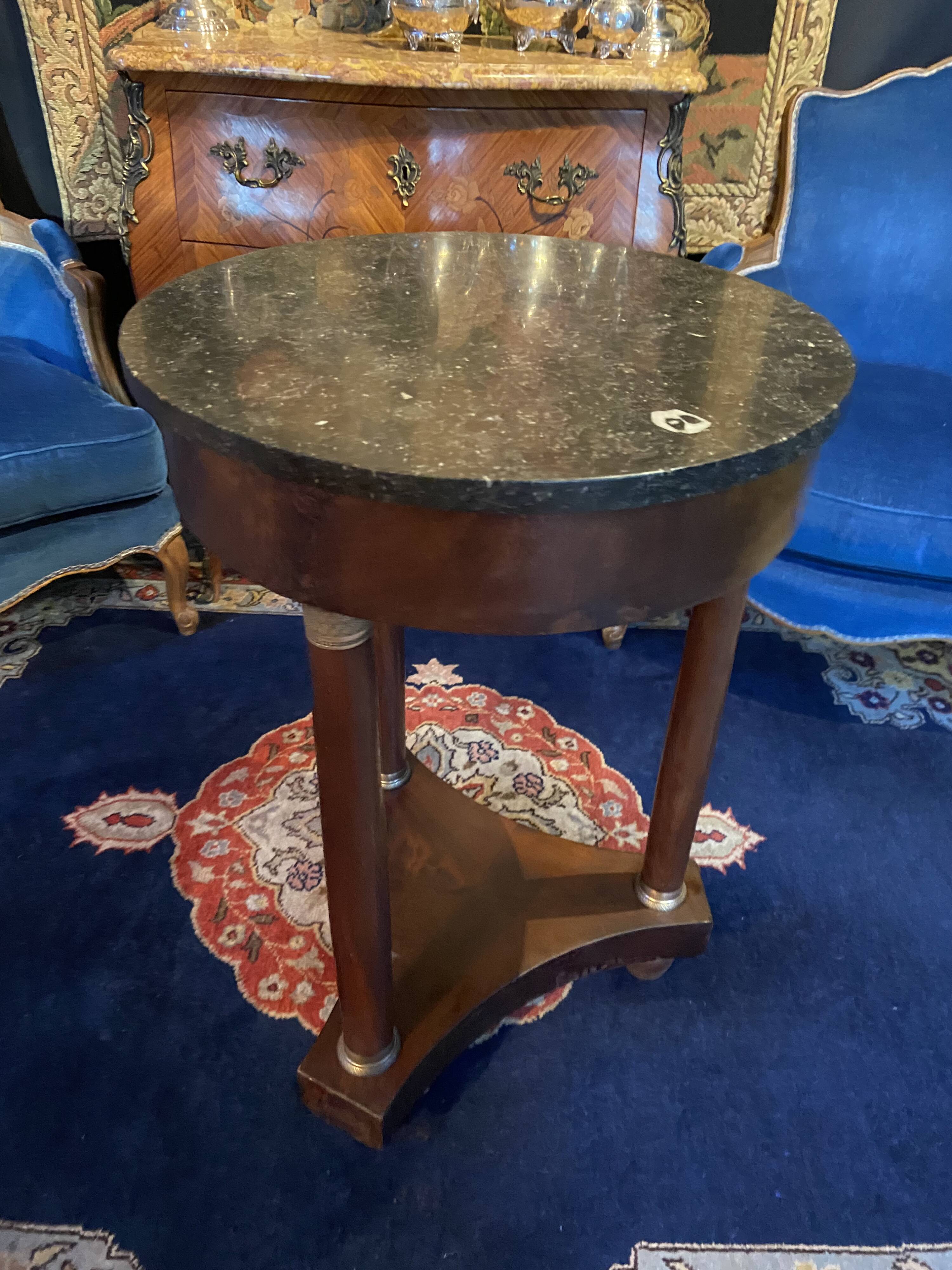 Empire circular pedestal table on 3 columns in mahogany with bronze marble top X