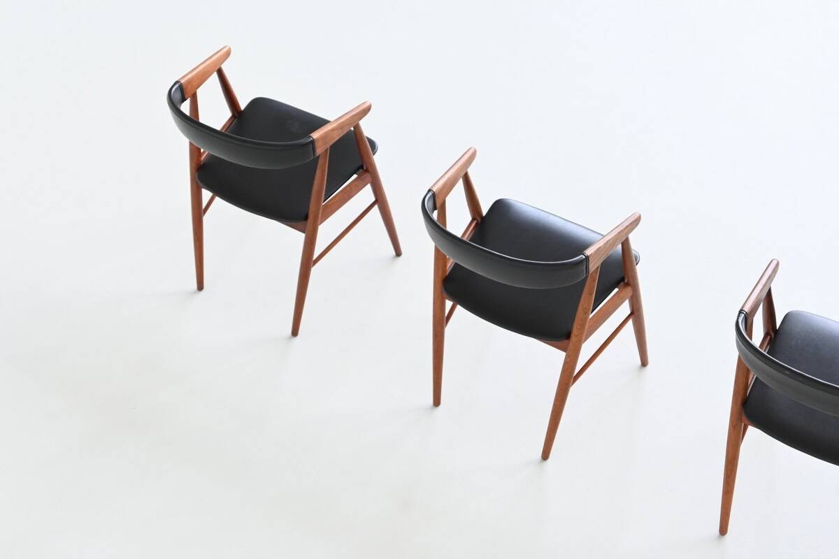 Teak chairs by Aksel Bender Madsen and Ejnar Larsen, Denmark 1960.