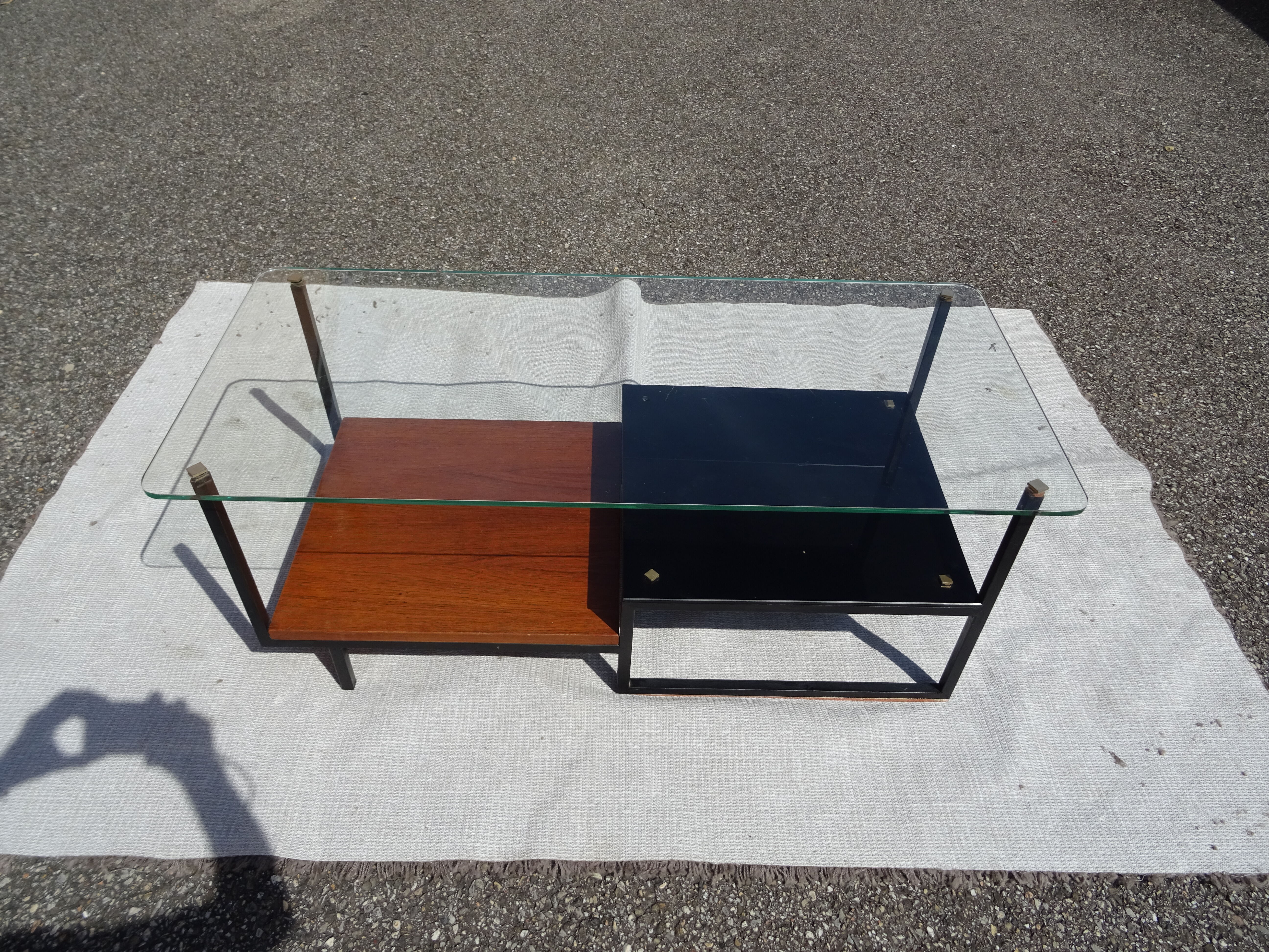 Design coffee table