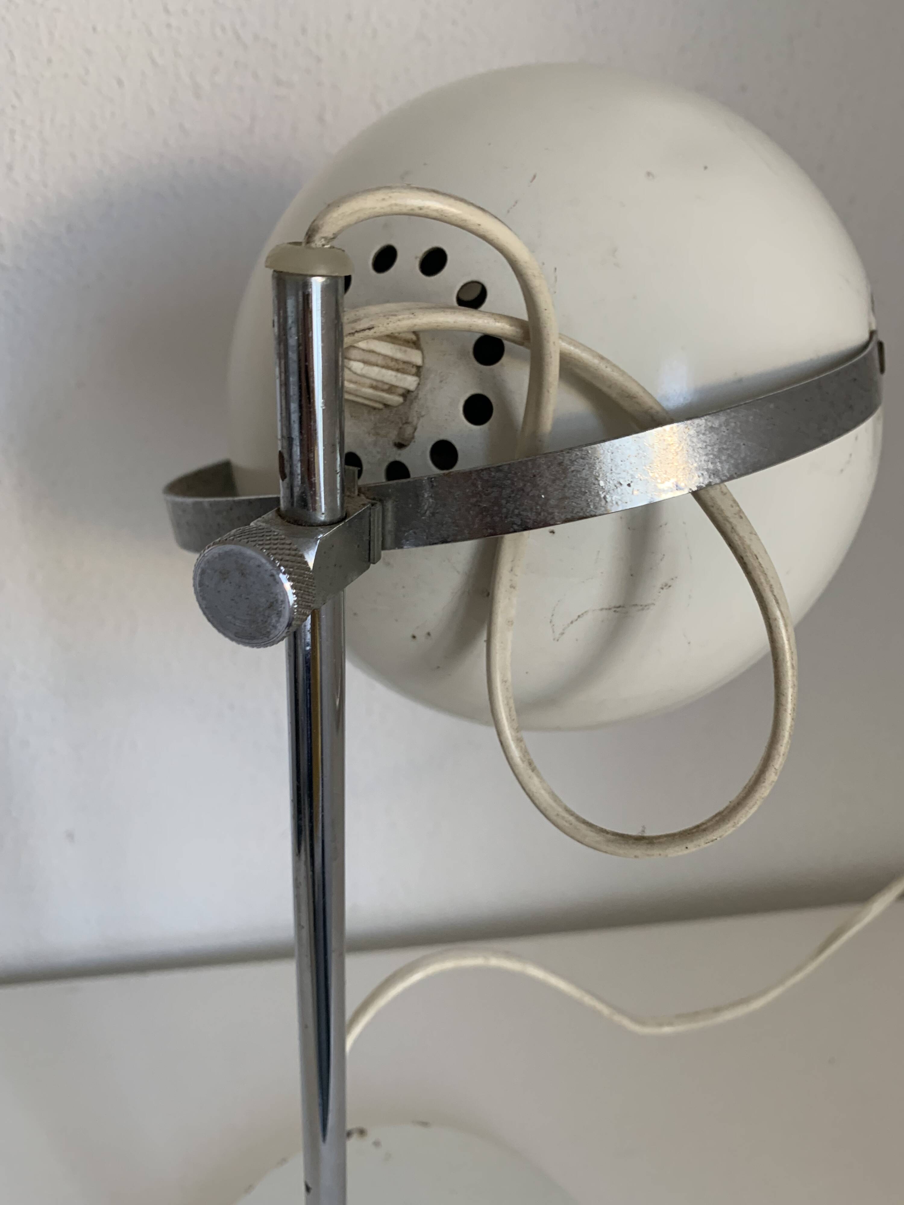 Large vintage 1960 white eyeball mid-century desk lamp - 44 cm