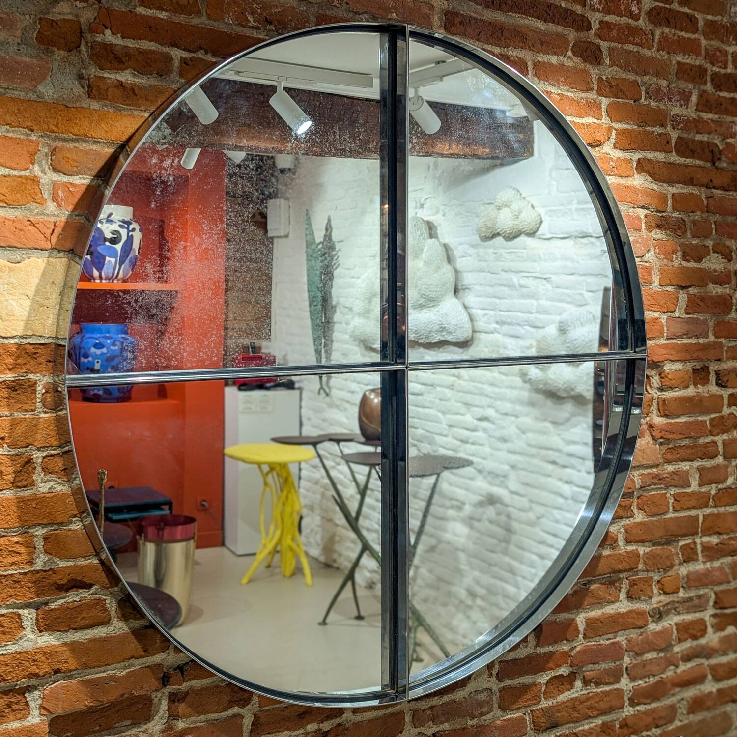 Grand miroir rond, acier chromé, par Vittorio Introini pour Saporiti, 1970