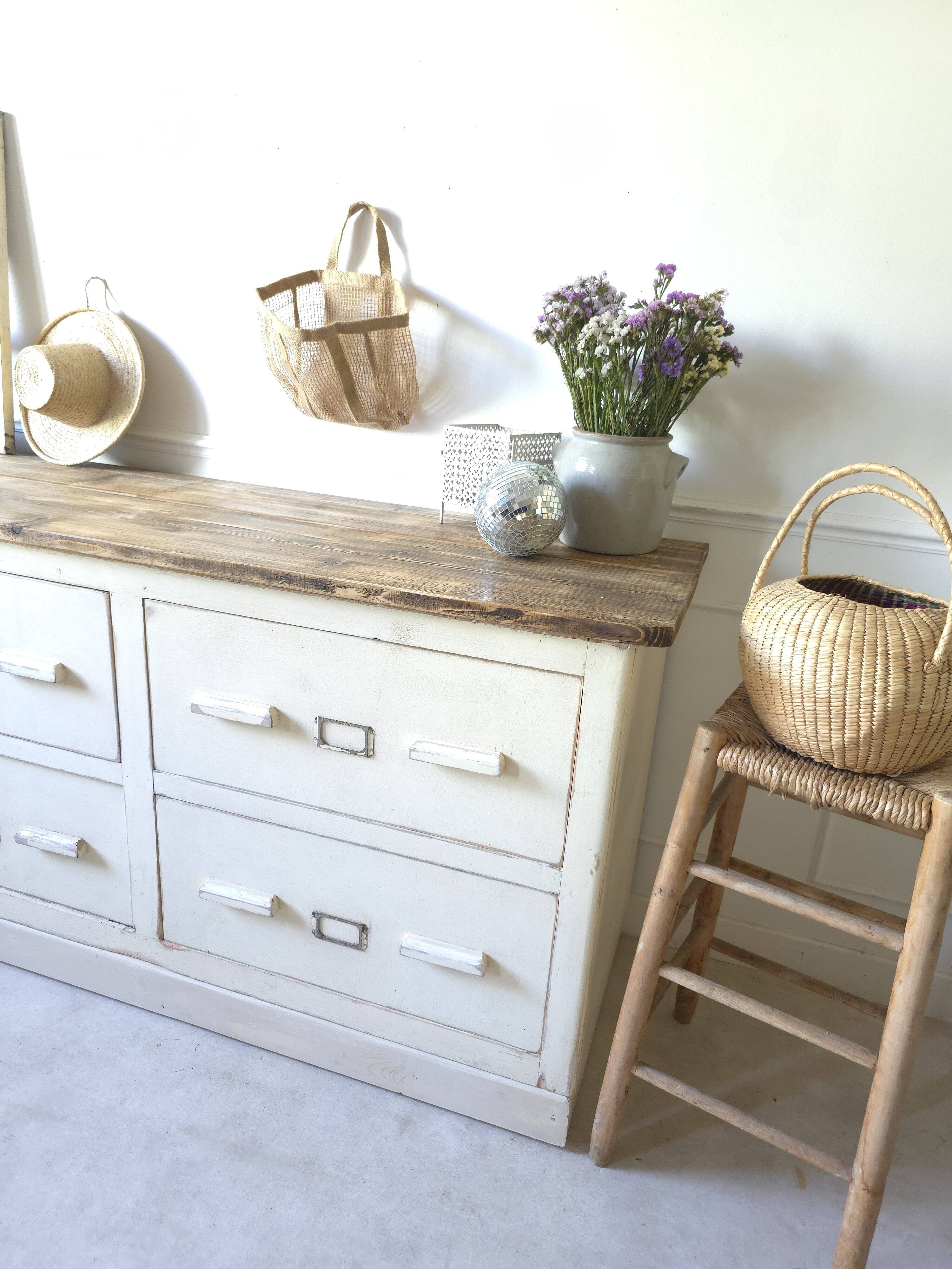 Trade furniture