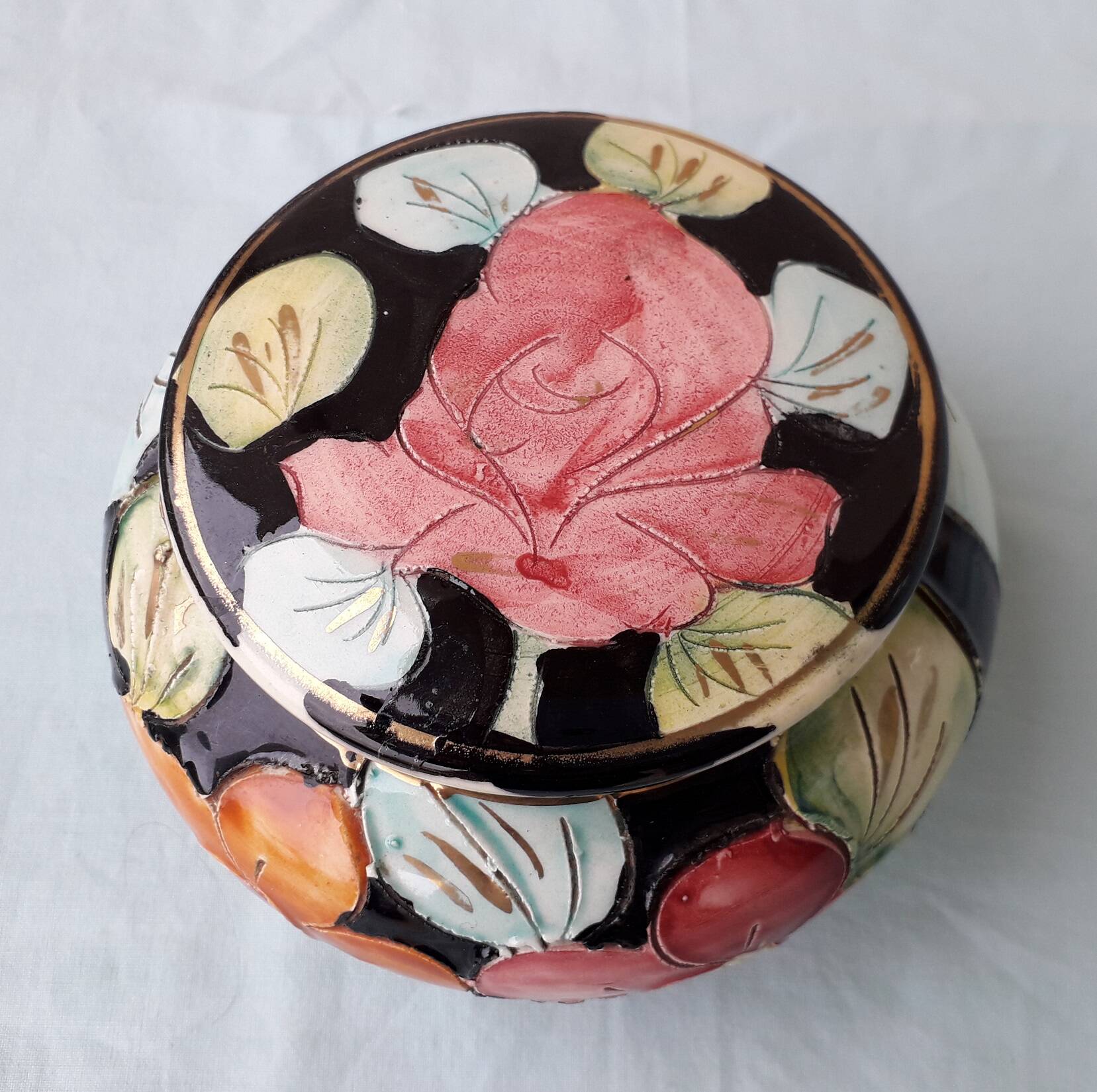 Bonbonnière or sugar bowl Vallauris