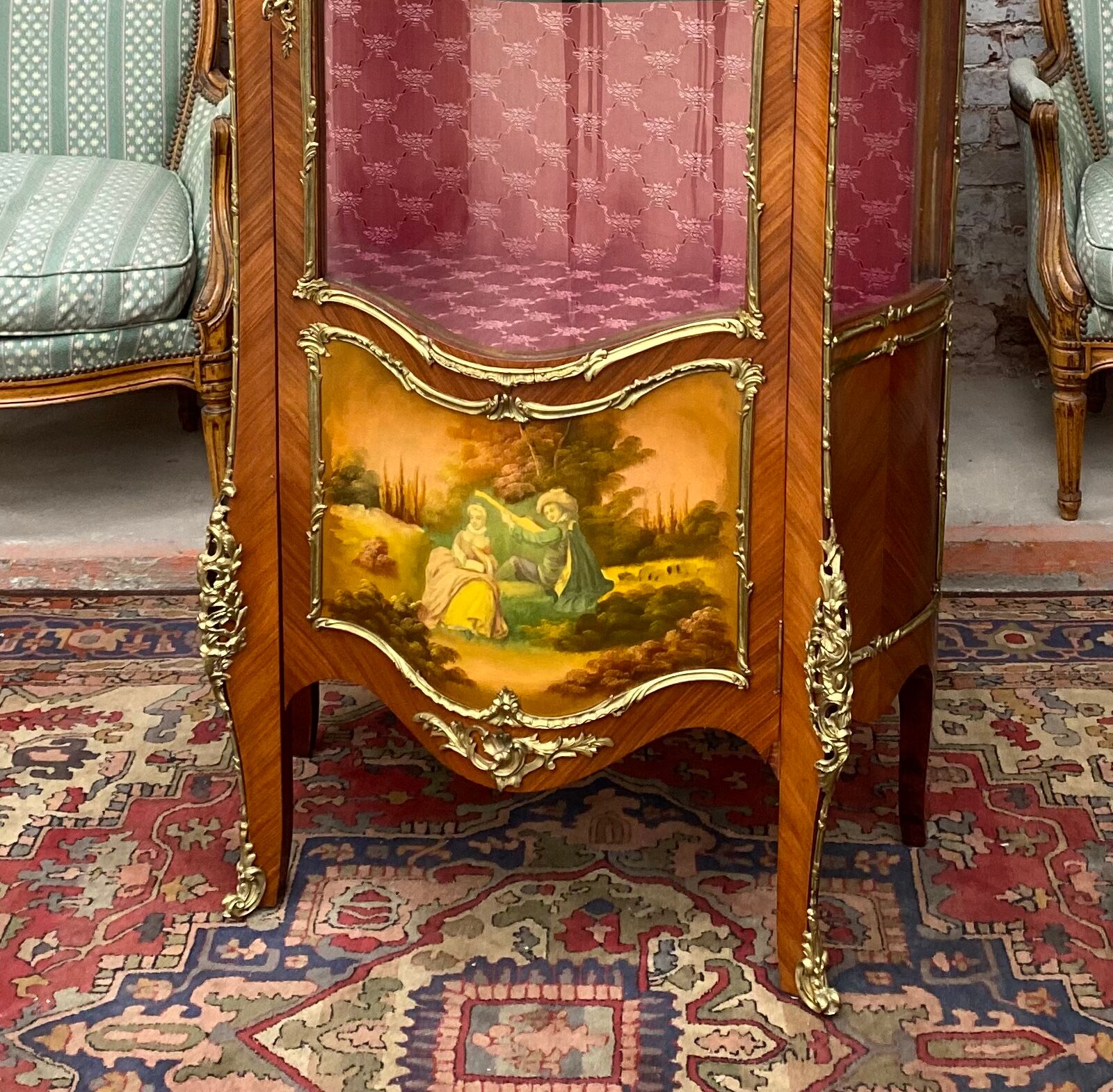 Curved showcase in marquetry Louis XV style