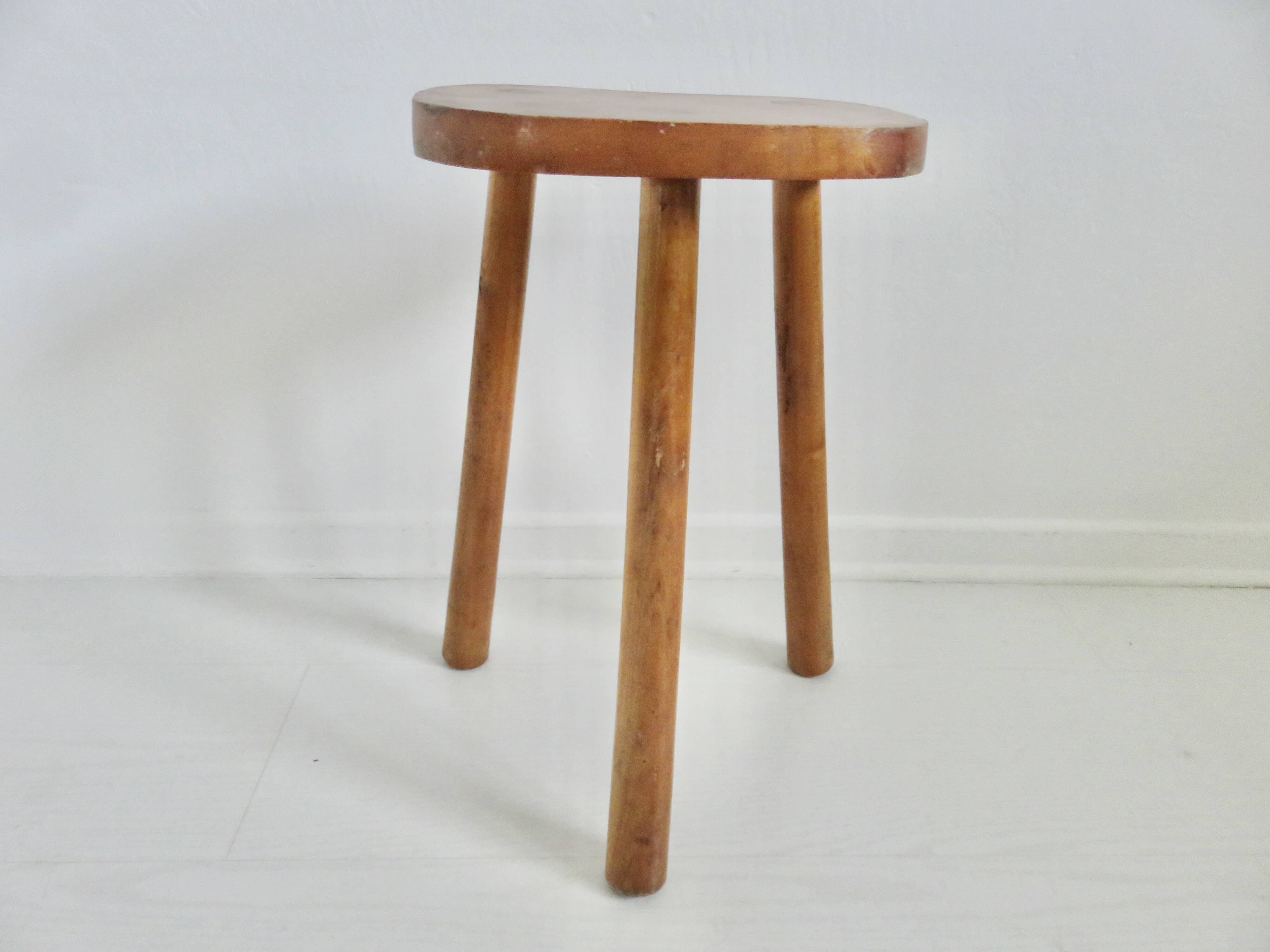 Tabouret de montagne tripode "haricot" en bois blond, 1960