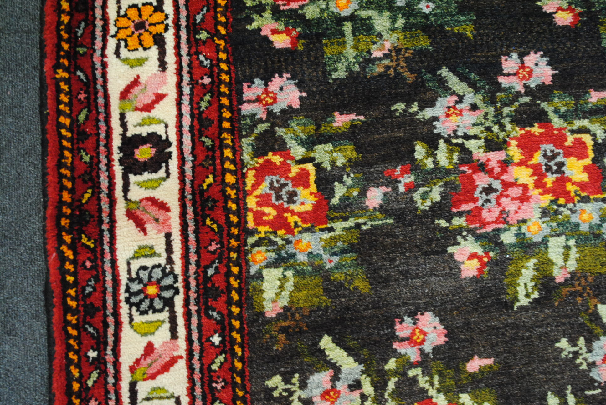 Carpet persian knotted hands 208x134cm