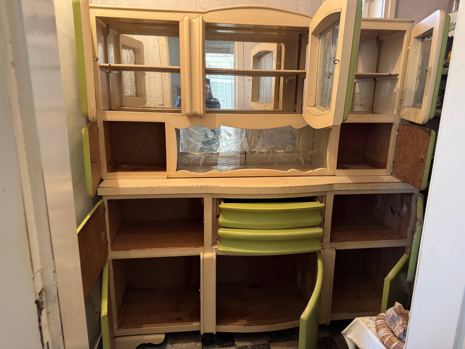 Hungarian Art Deco green and cream kitchen cabinet with glass doors, 1940s