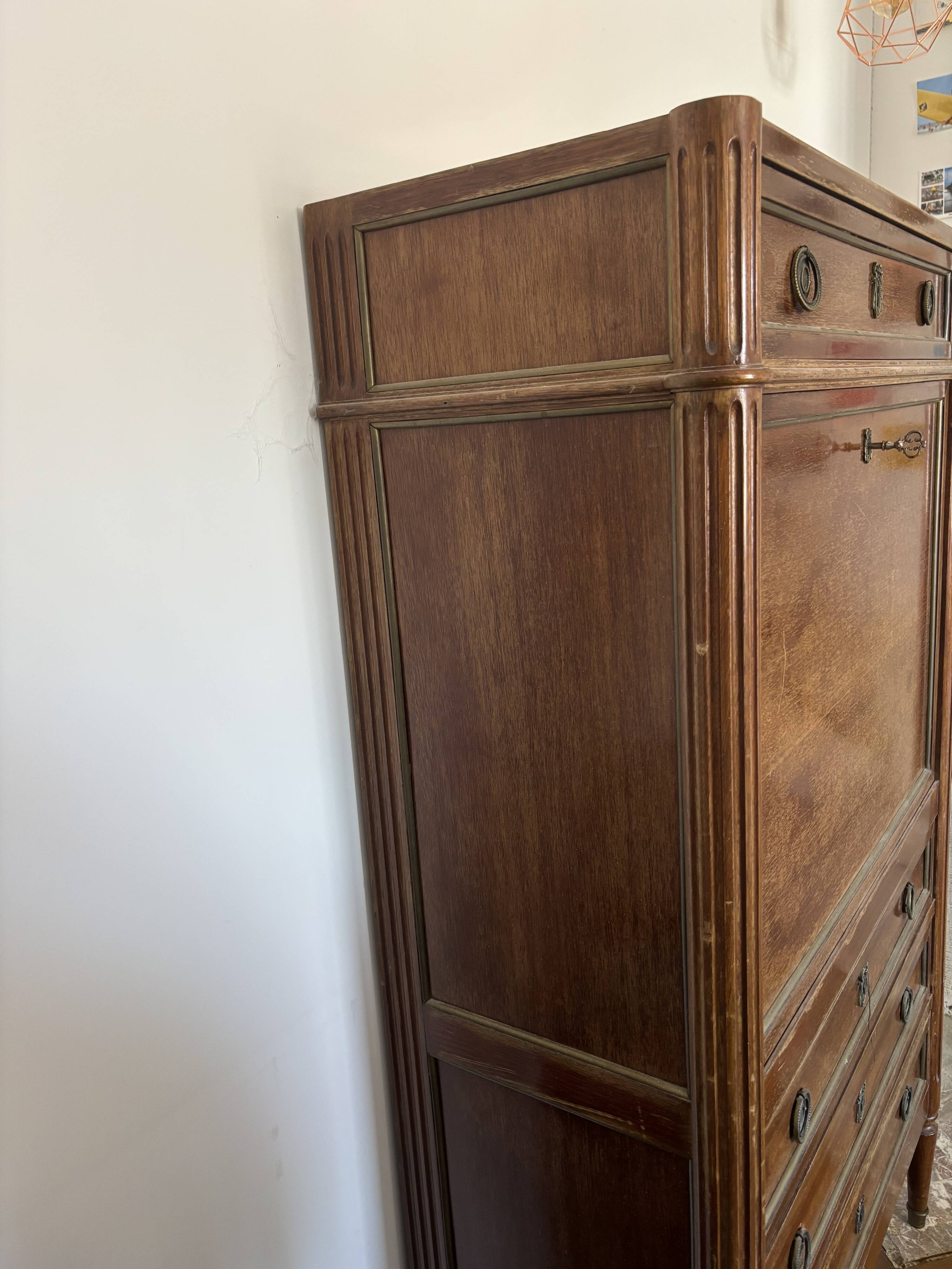 Secrétaire Louis XV en bois massif