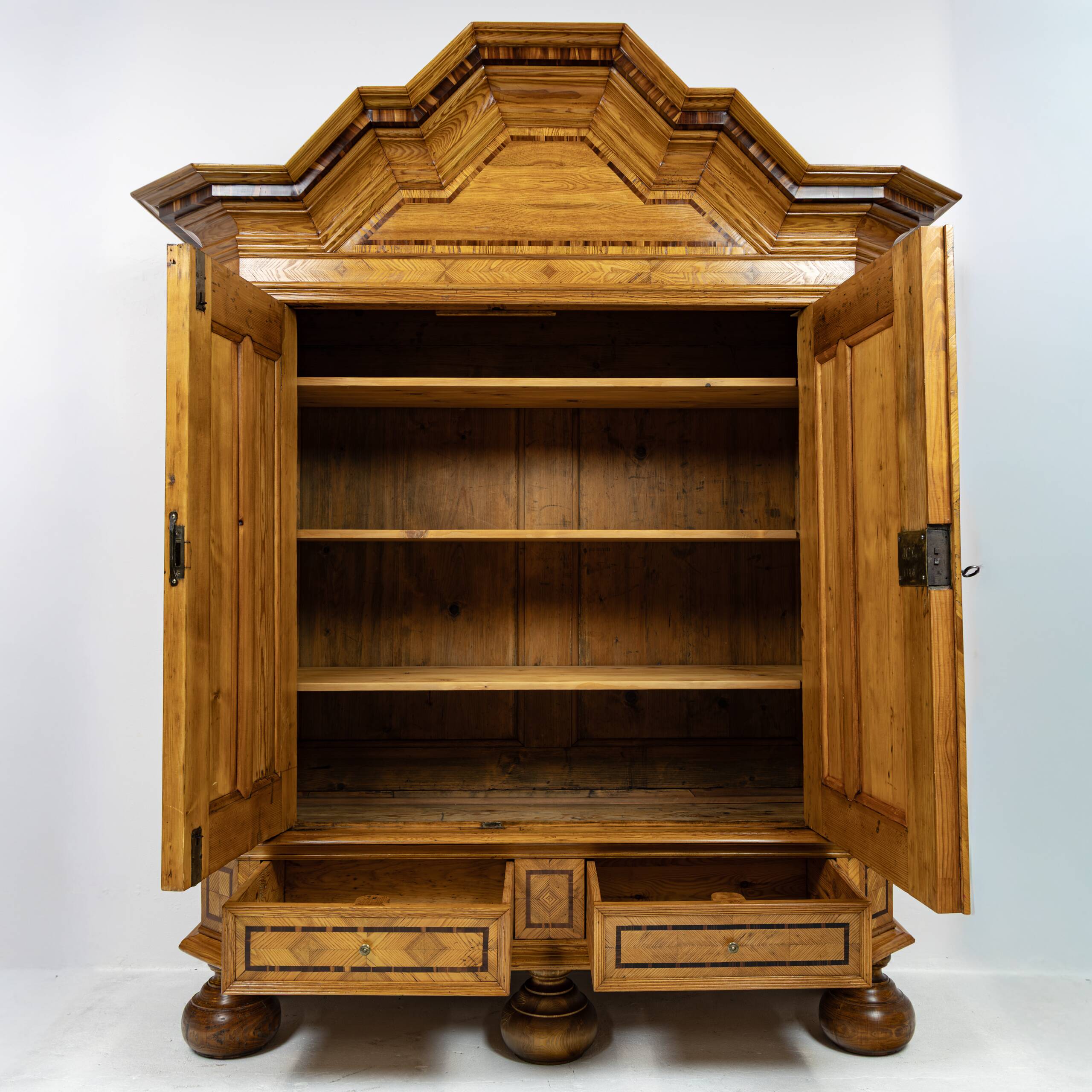 18th-century baroque wardrobe in ash - Elbląg