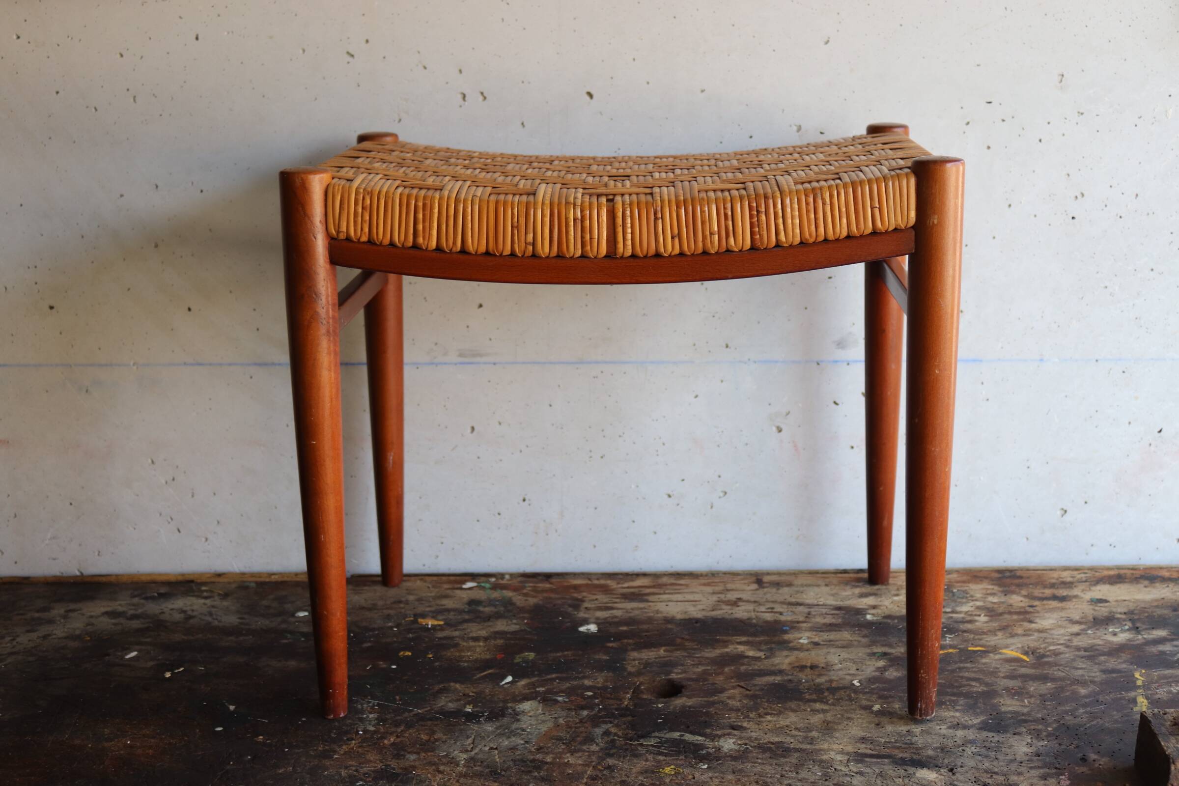 60s stool in teak and braided rush