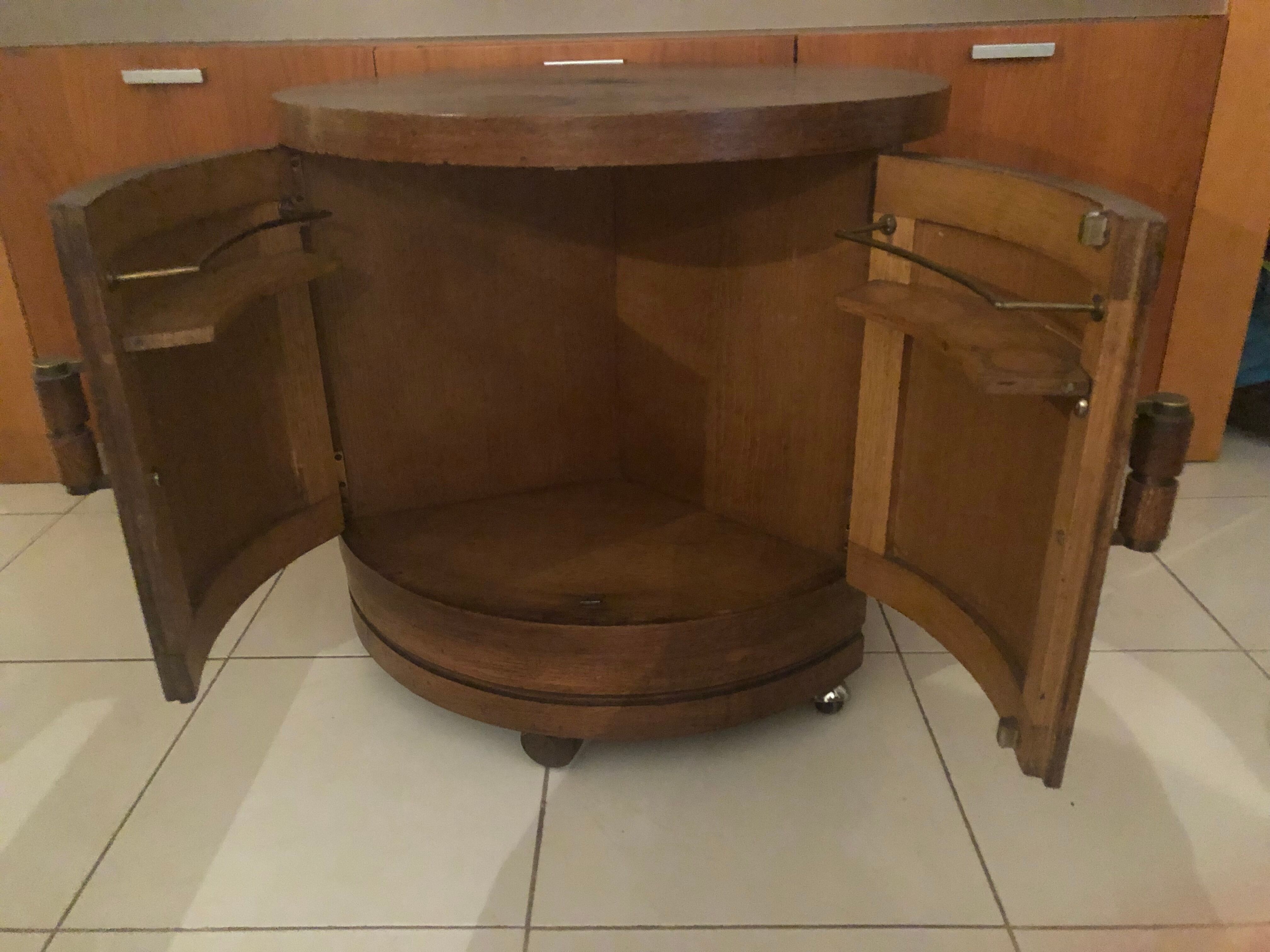 Circular art deco bar