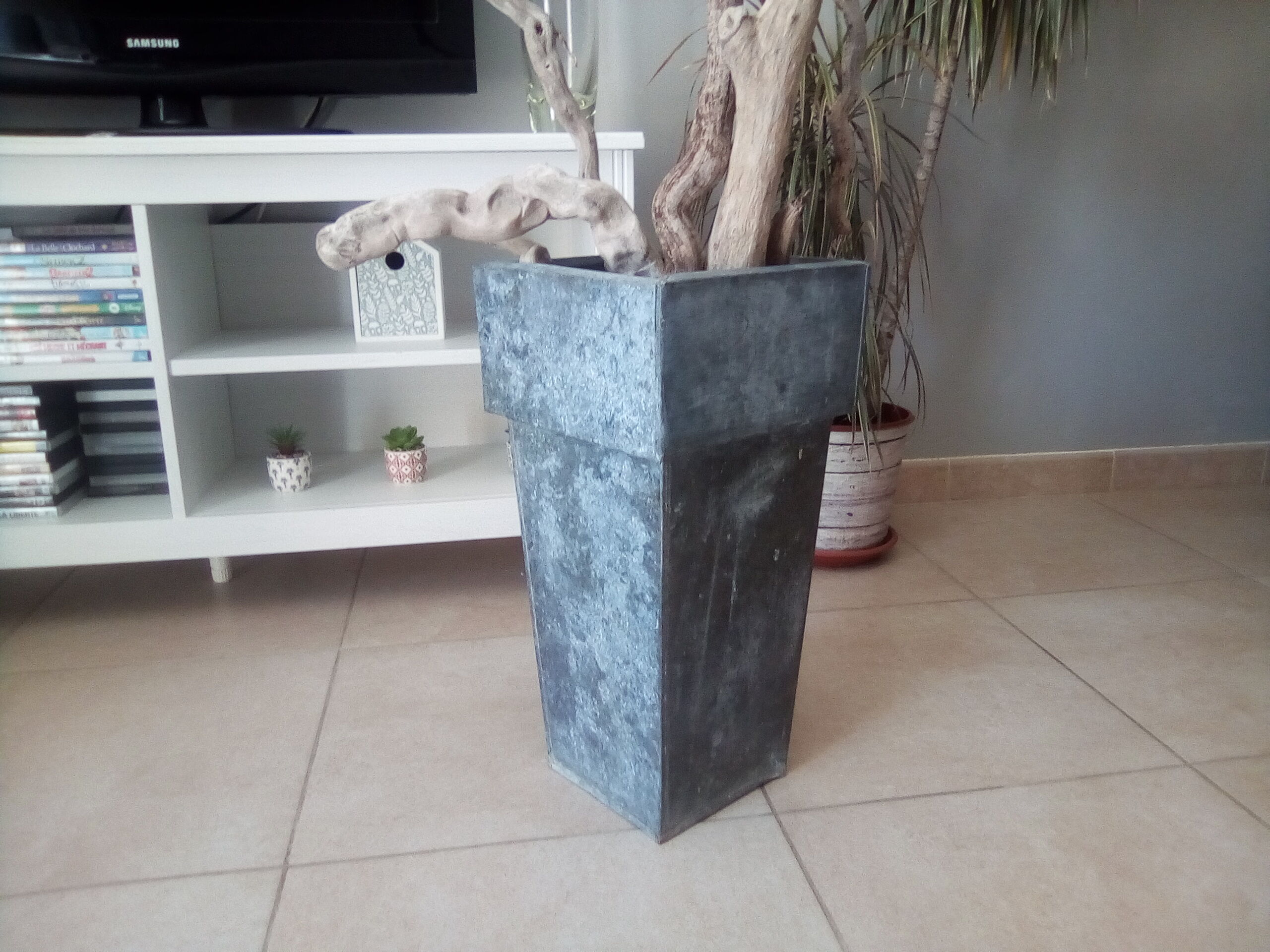 Old zinc vase 70s/80s