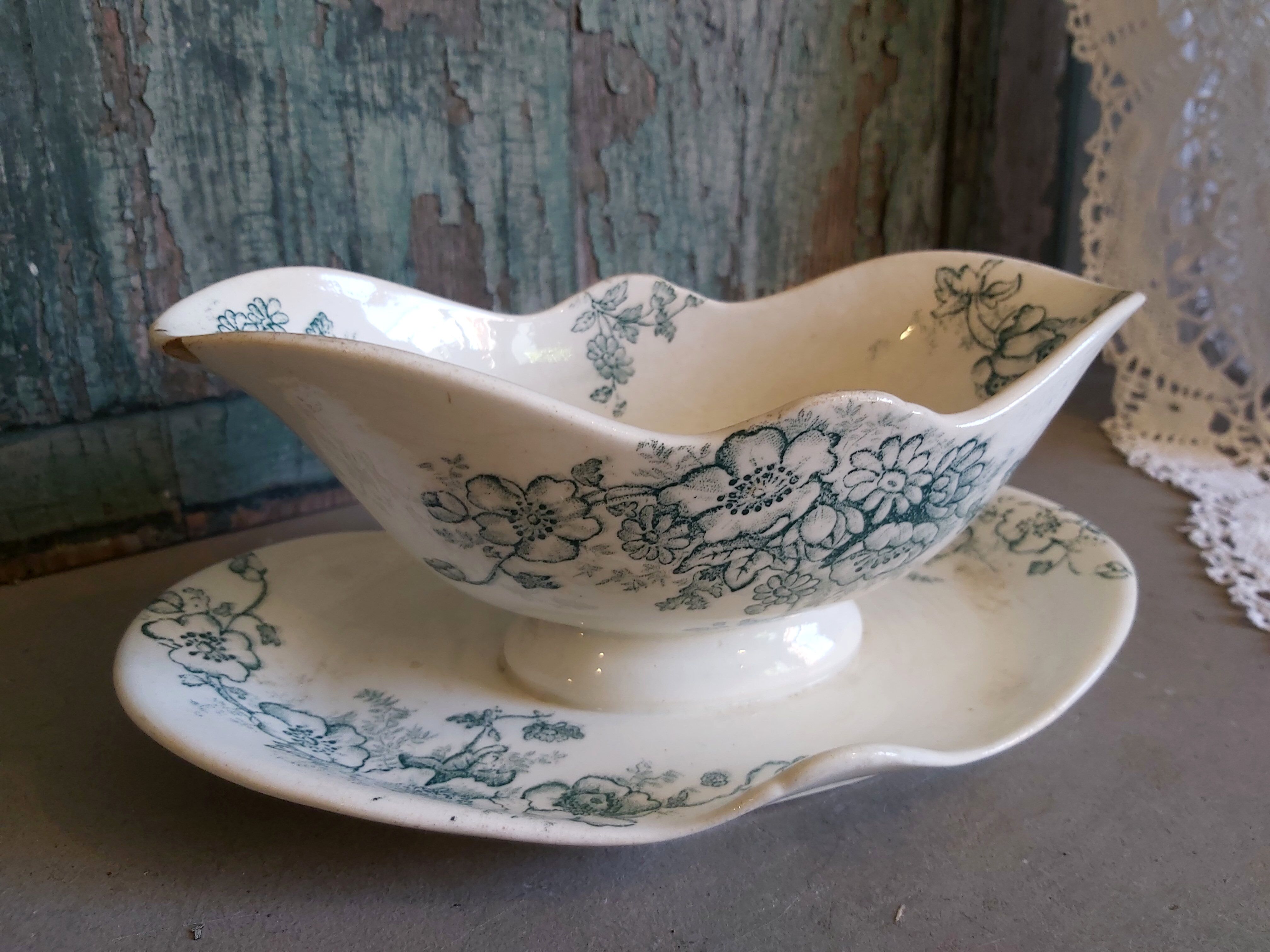 French vintage sauce boat, Anémone, from L. Bertrand, Bordeaux