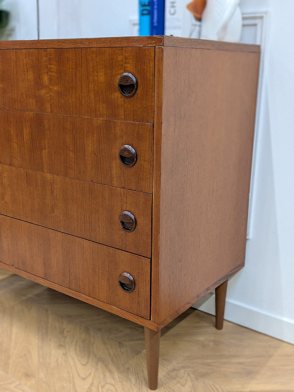Scandinavian chest of drawers