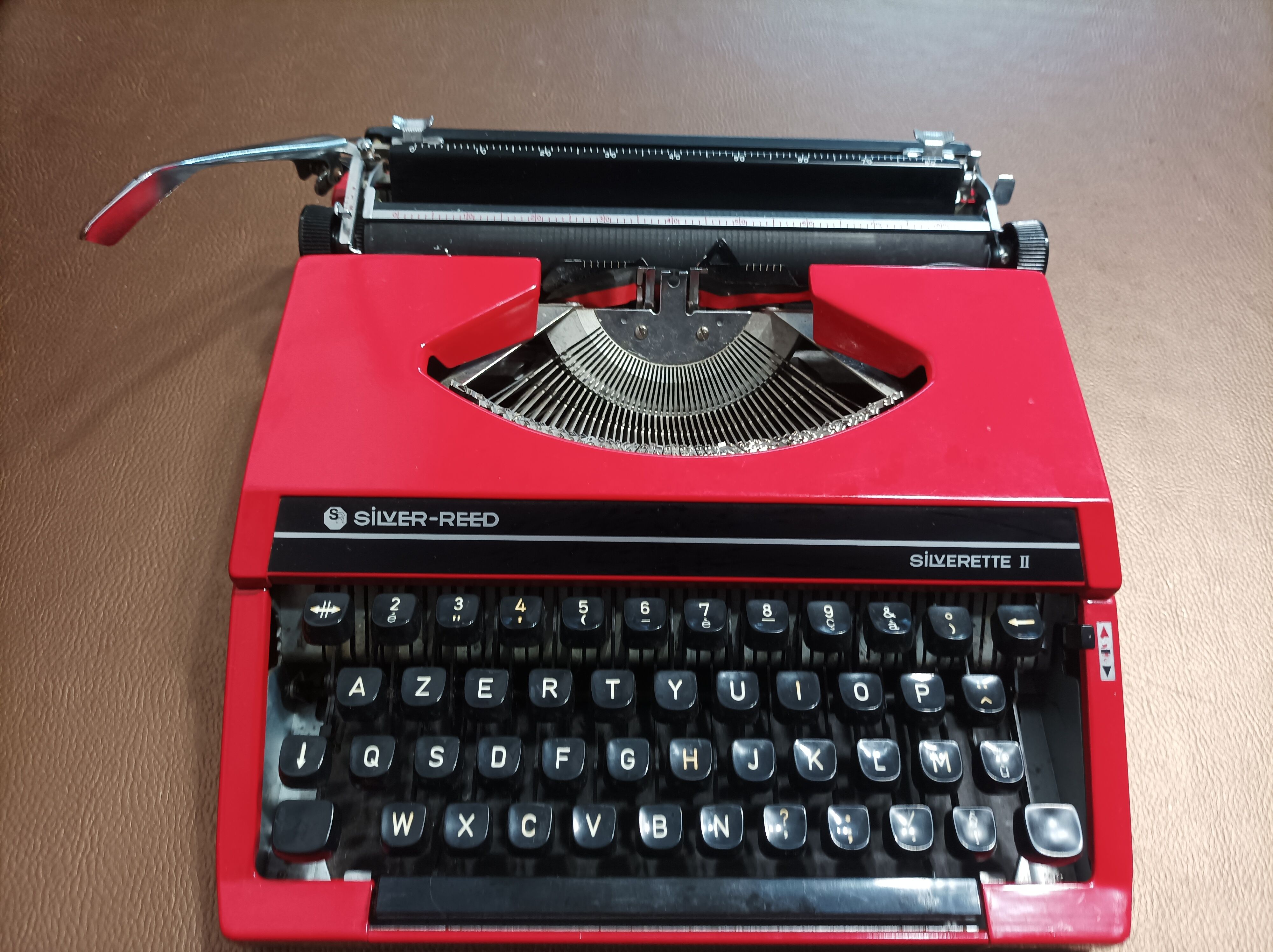 Machine à écrire Silver Reed Silverette II Bleue Rouge révisée ruban neuf