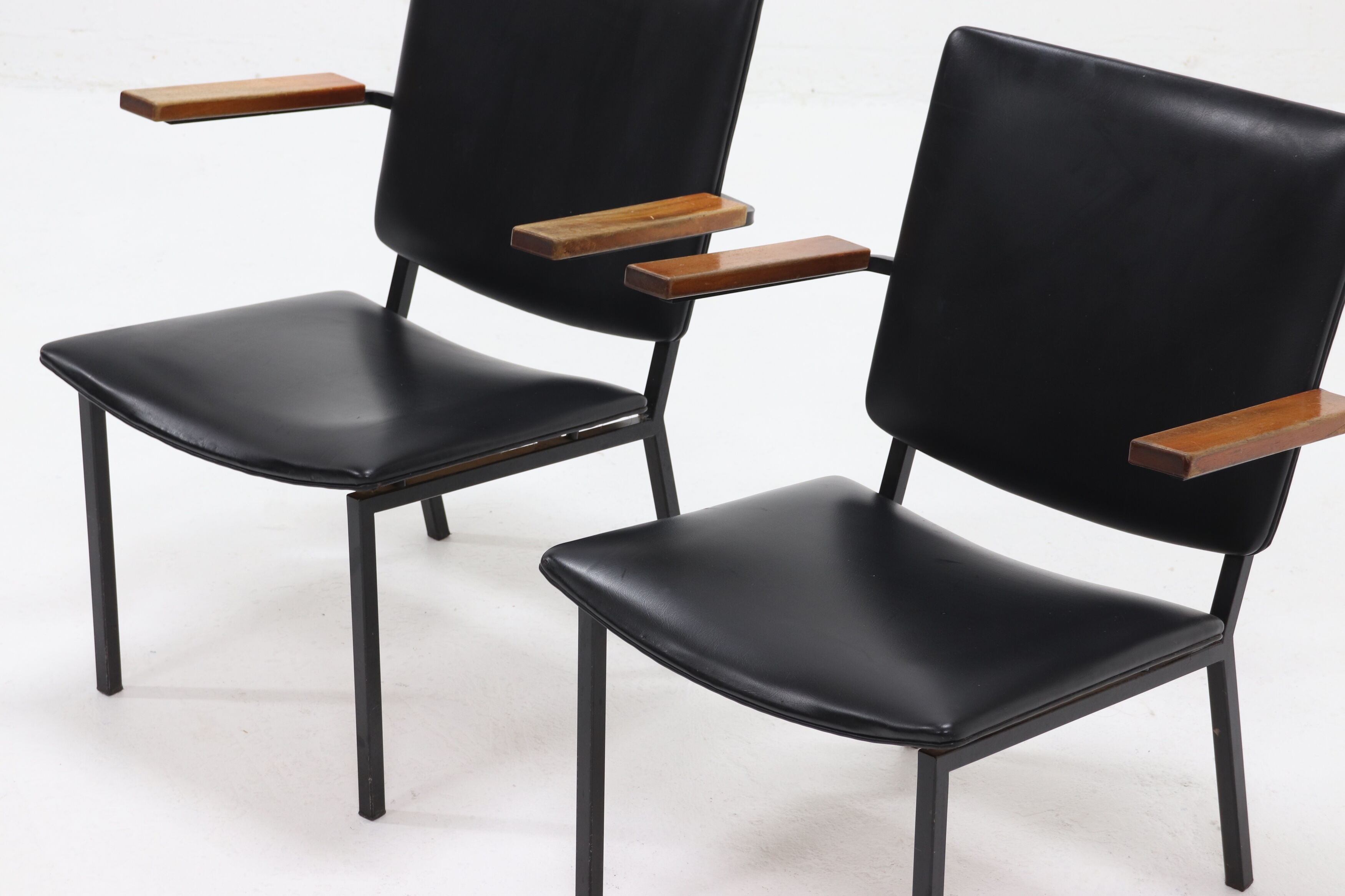 Set of 2 minimalist armchairs dutch design 1960s