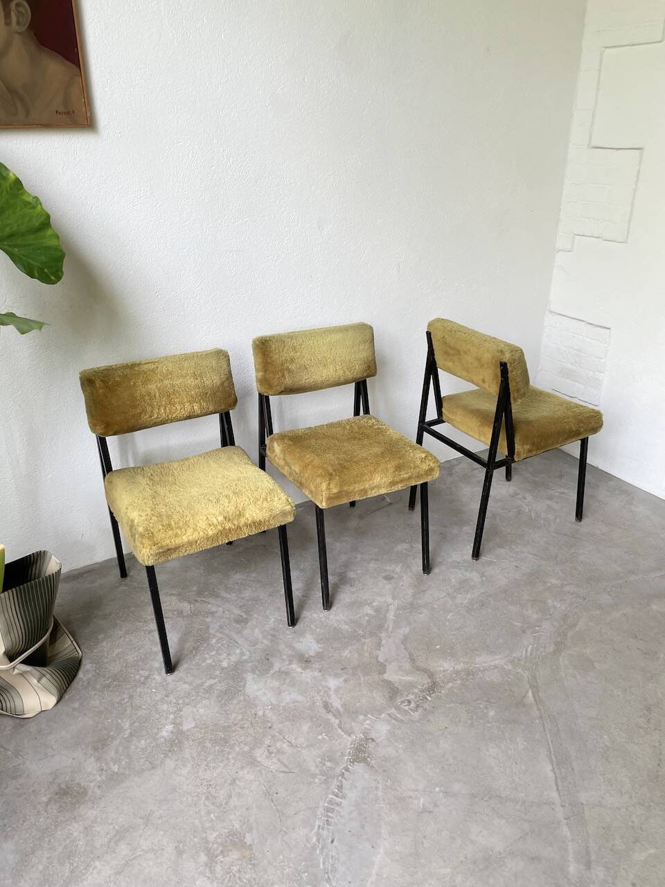 Set de trois chaises années 50