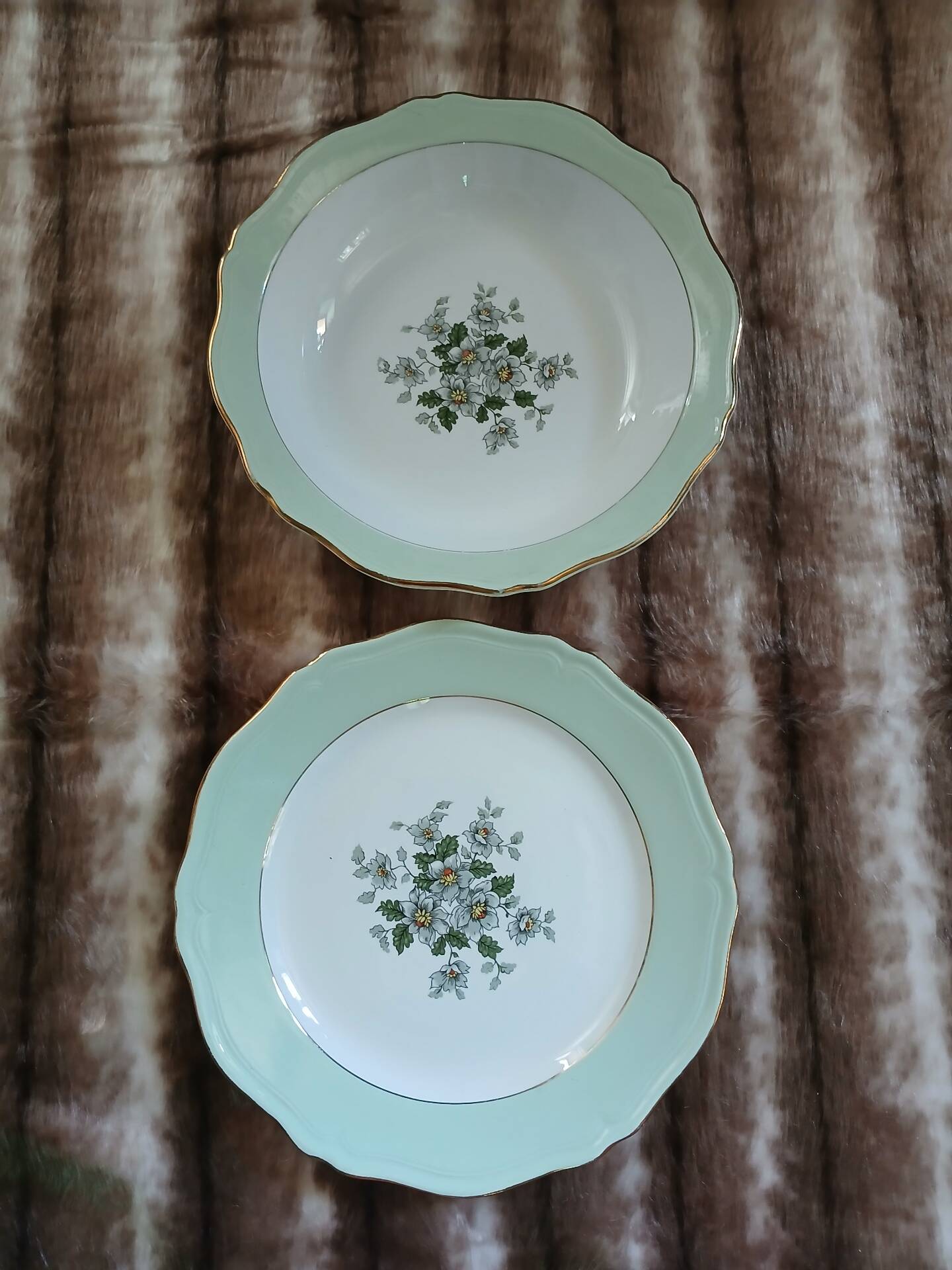 2 large old dishes Saint Tropez