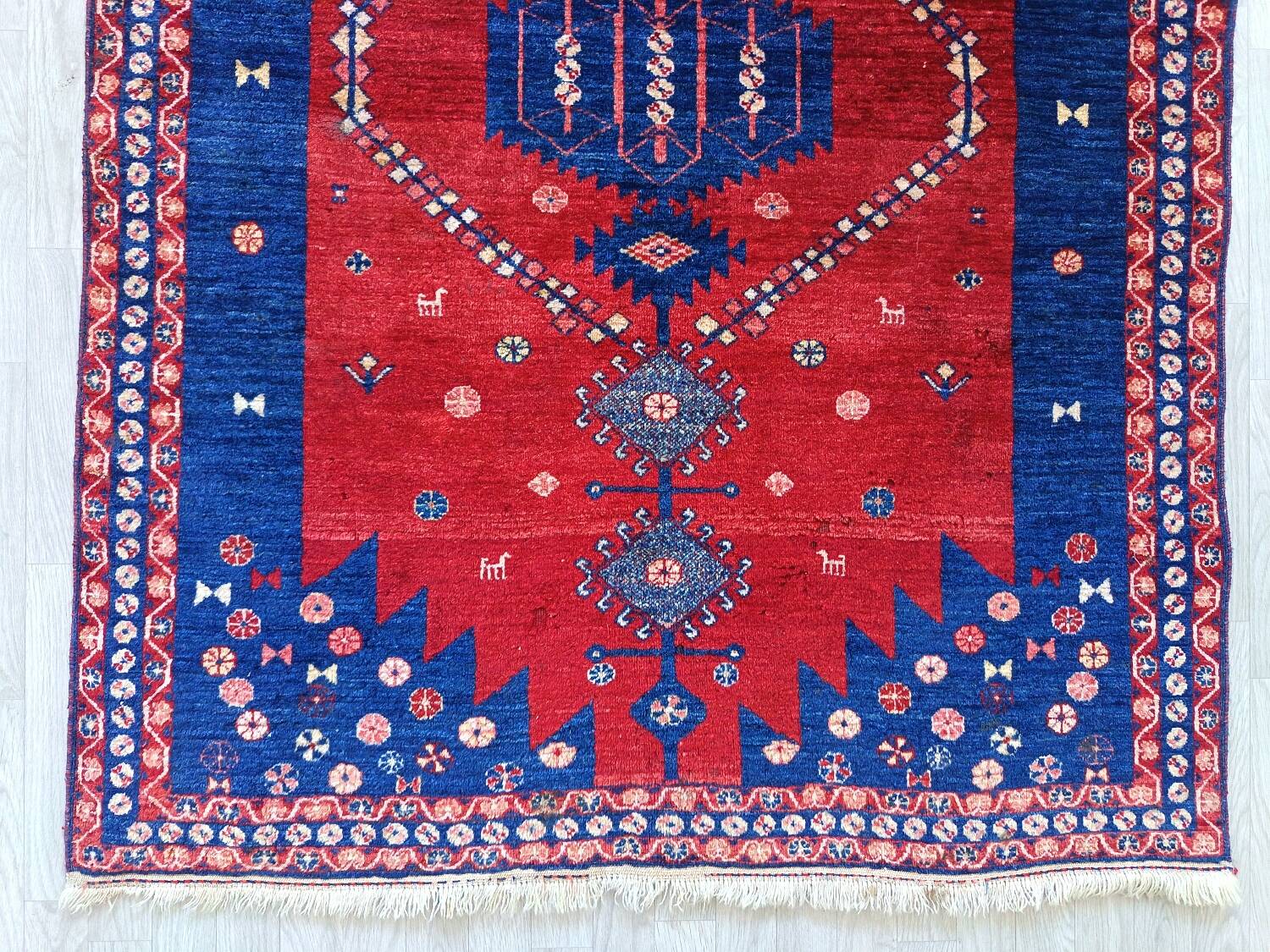 Handmade Persian Sirdjan rug