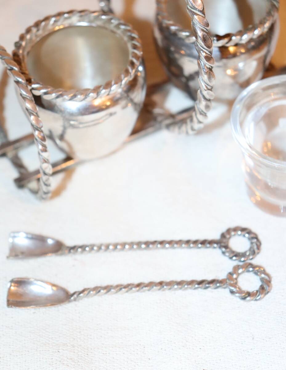 Silver-plated metal salt and pepper shakers