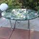 Table basse ronde en marbre vert et piètement chromé / vintage années 60-70