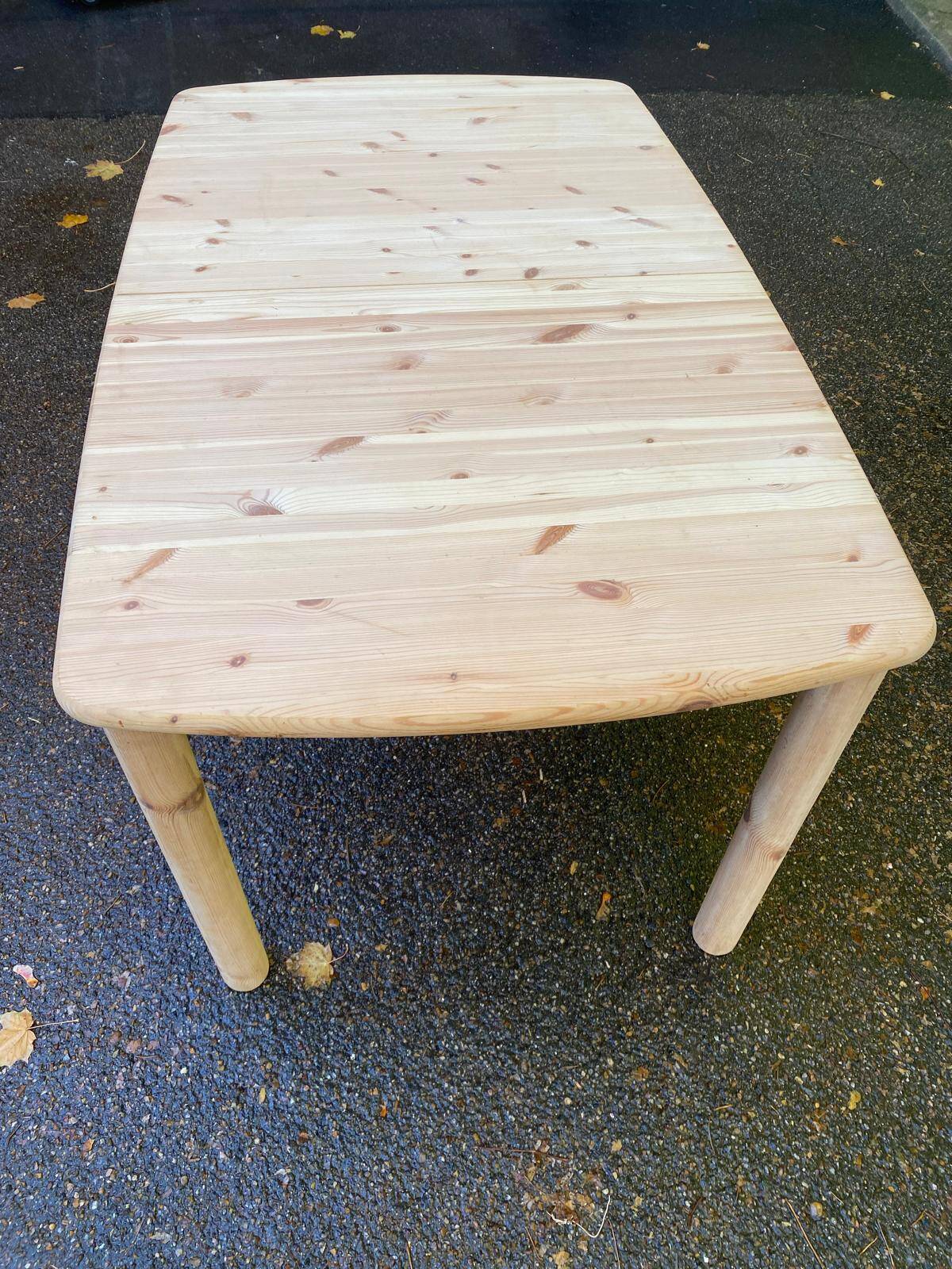 Scandinavian extendable dining table renovated in solid wood 180cm