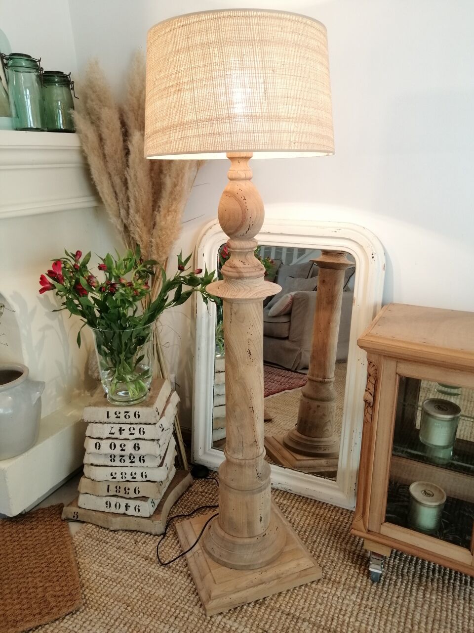 Vintage wooden floor lamp revisited