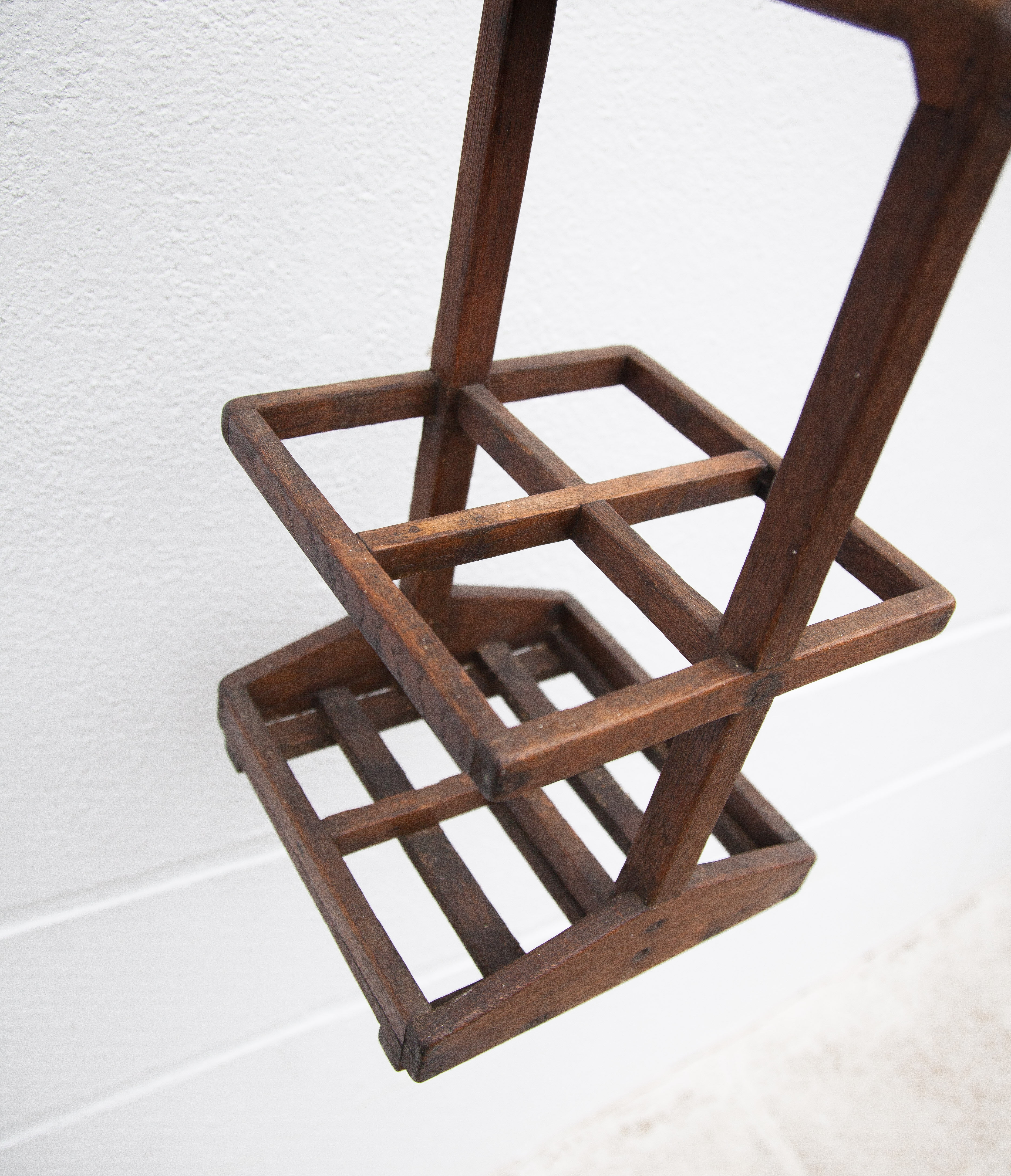 Art deco bottle holder