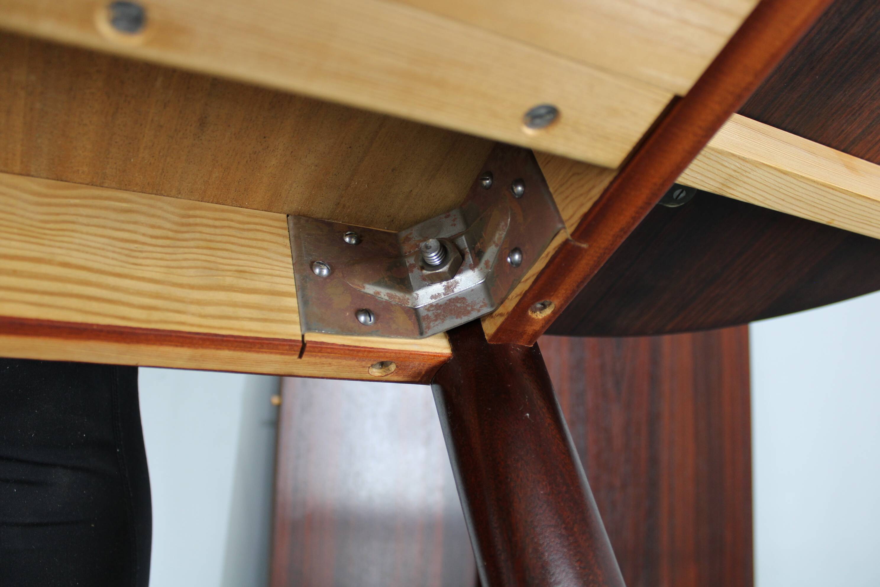 1960s Danish extendable palisander dining table, 4 leaves, restored