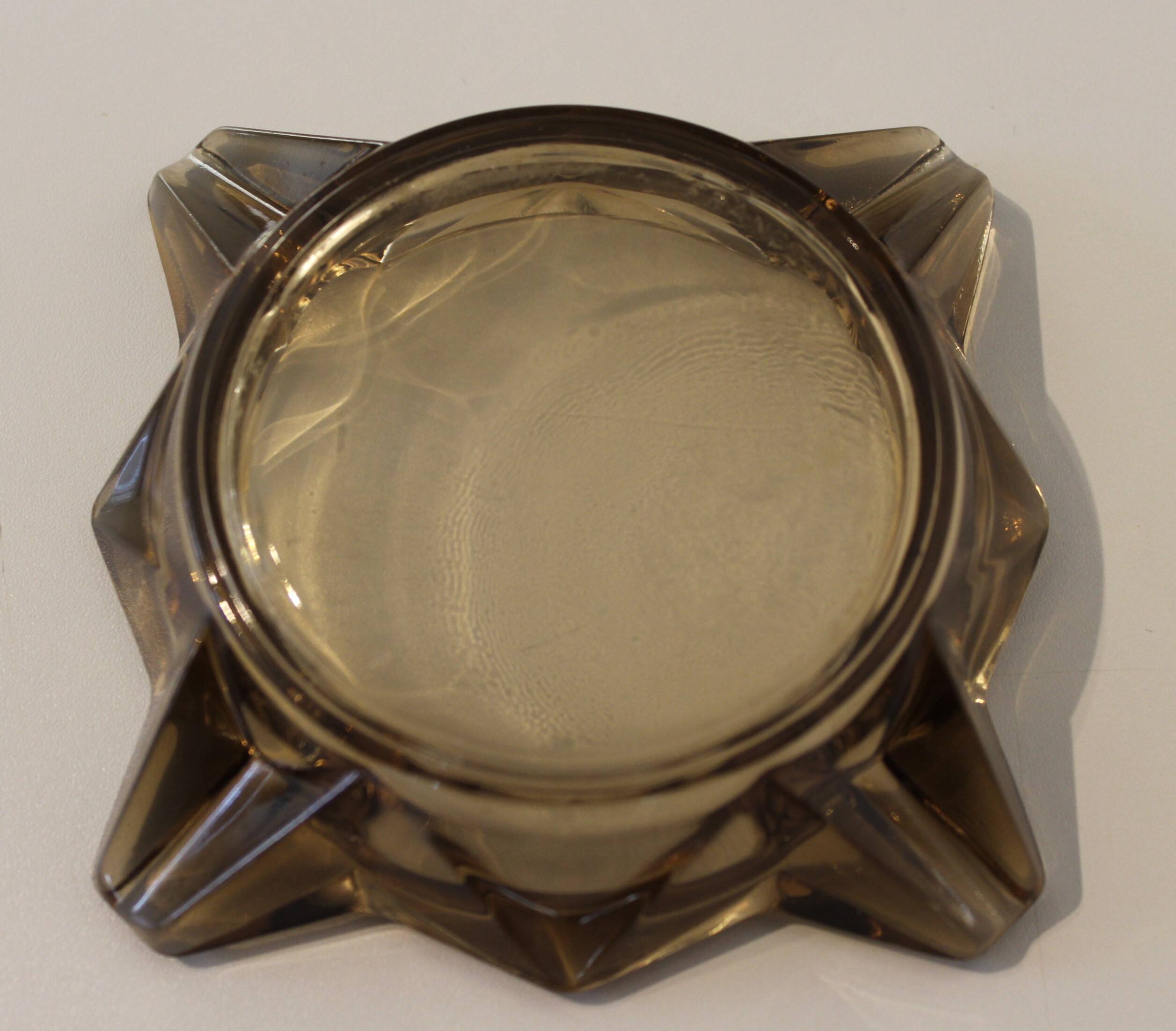 Luminarc star ashtray smoked glass 70s
