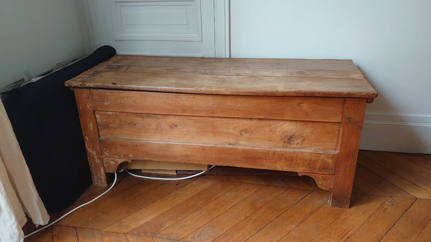 Chest / box