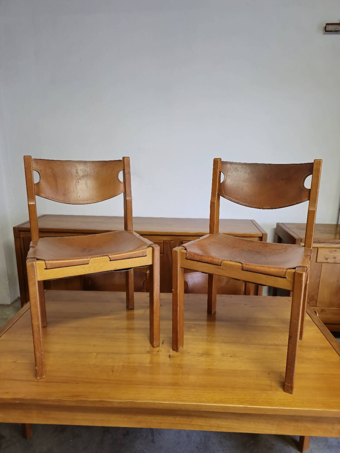Dining room set table and 6 chairs Maison Regain in Elm