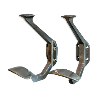 Paire de patères doubles Art-Déco en aluminium